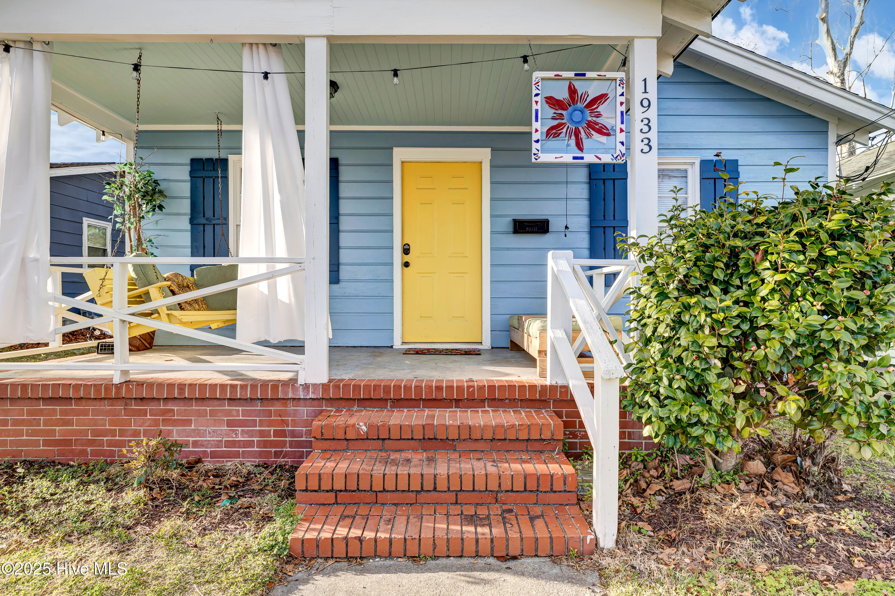 100541610 | Photo 10