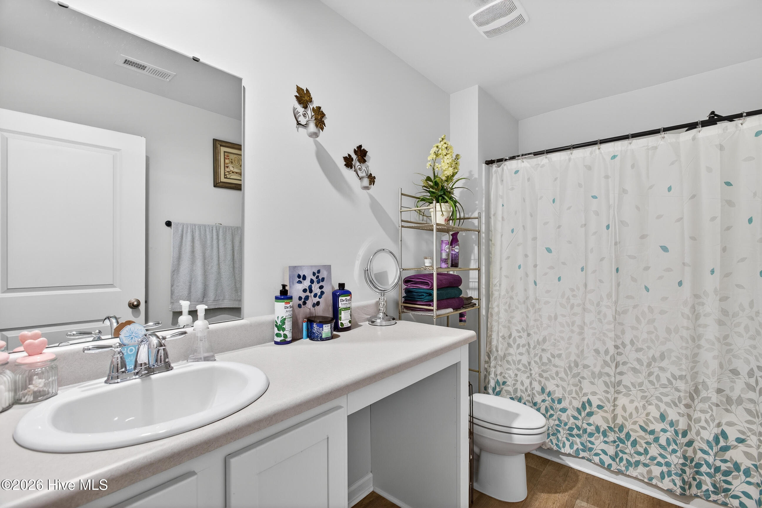 100566530 | Photo 21