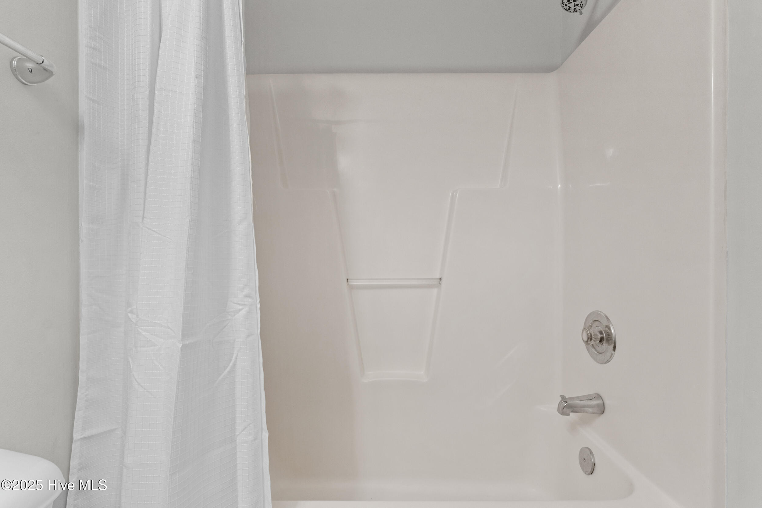 100534993 | Photo 25