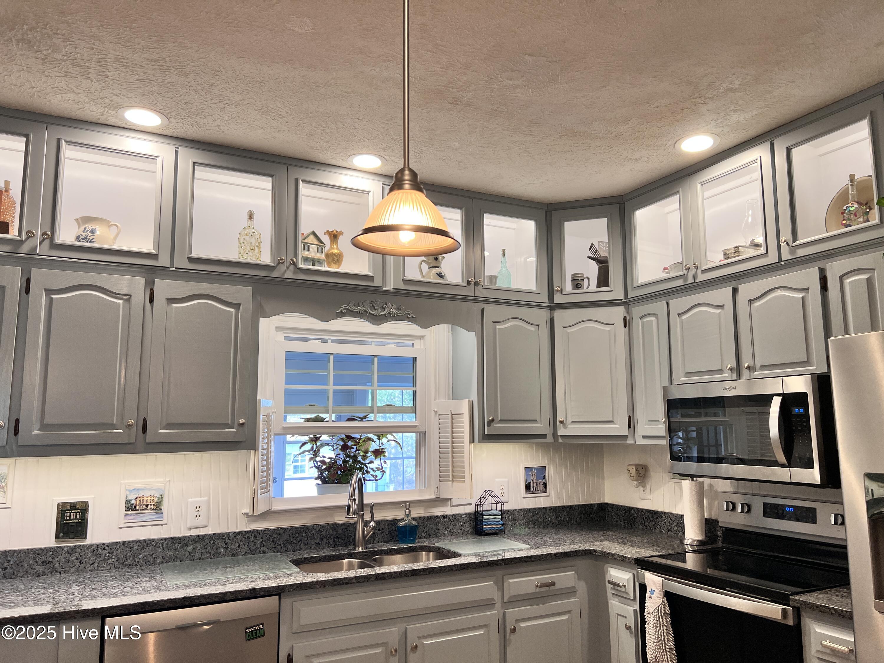 100542615 | Photo 20