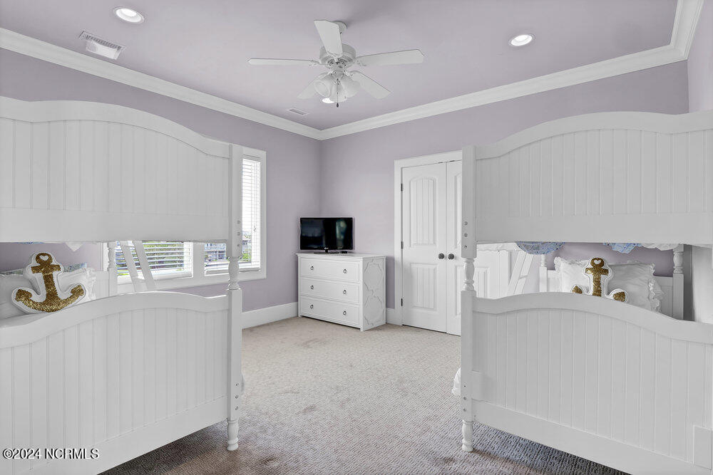 100498351 | Photo 47