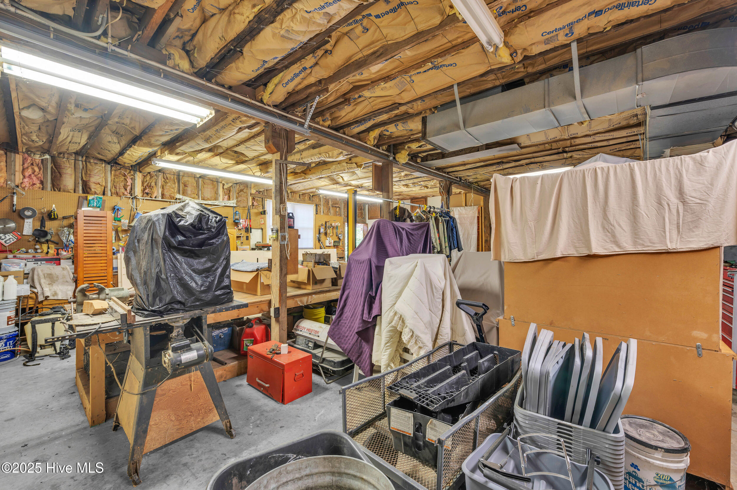 100532115 | Photo 94