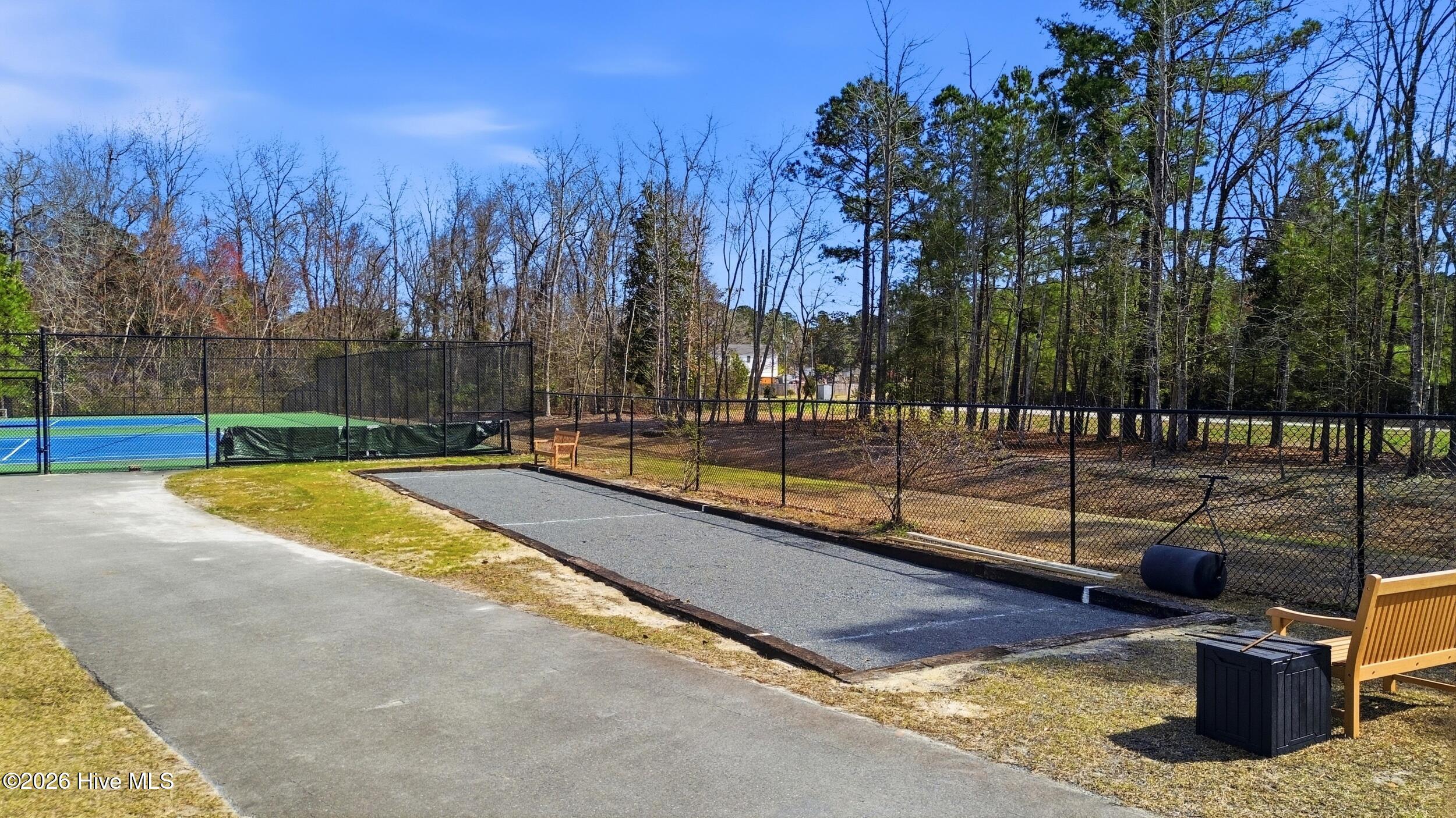 100560979 | Photo 59