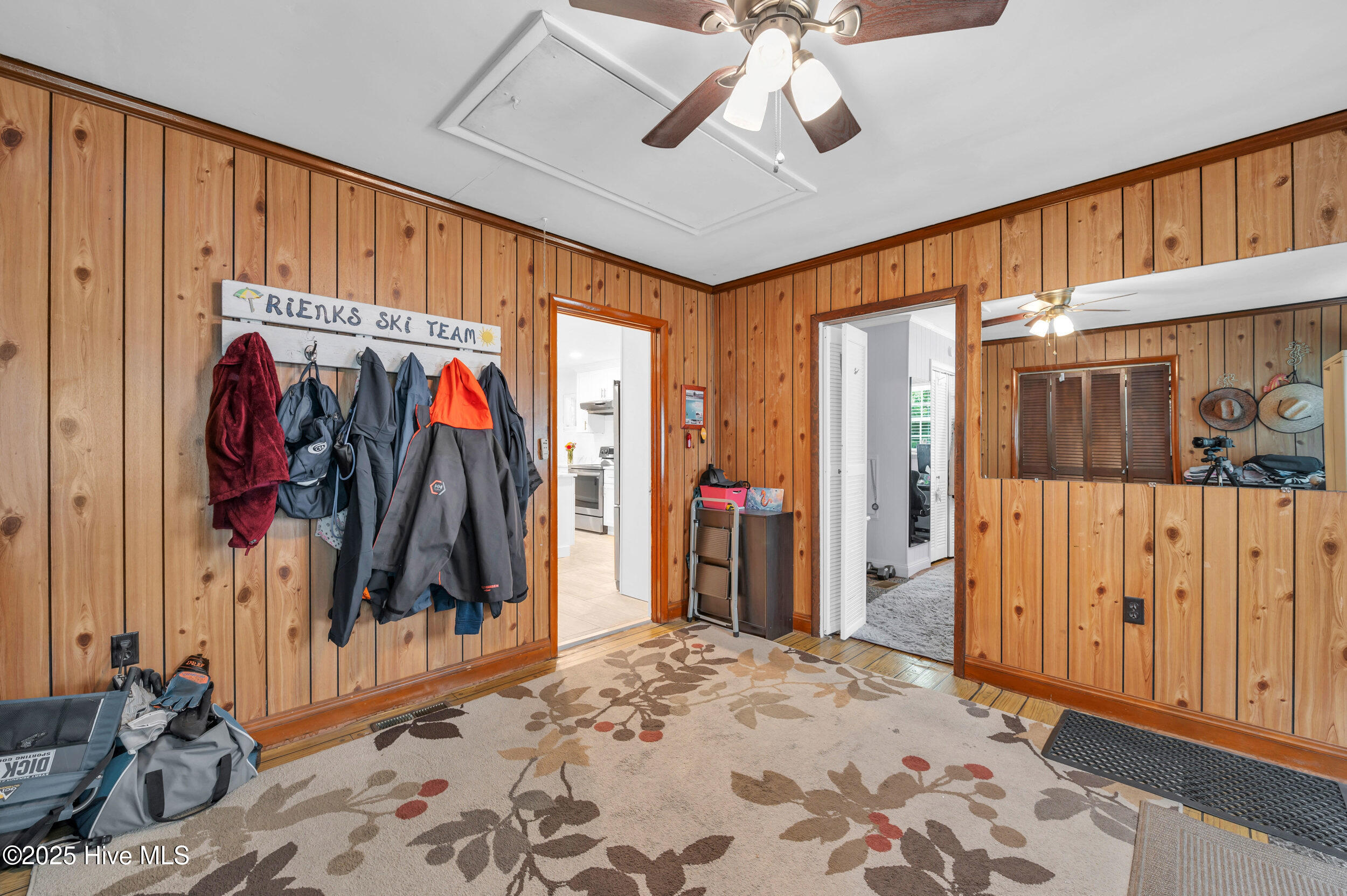 100538993 | Photo 30