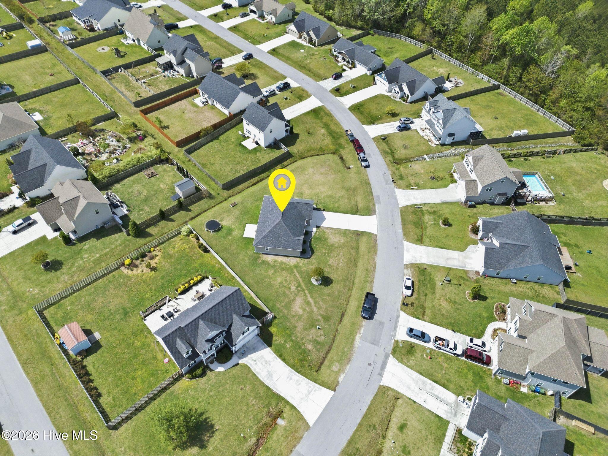 100568951 | Photo 51