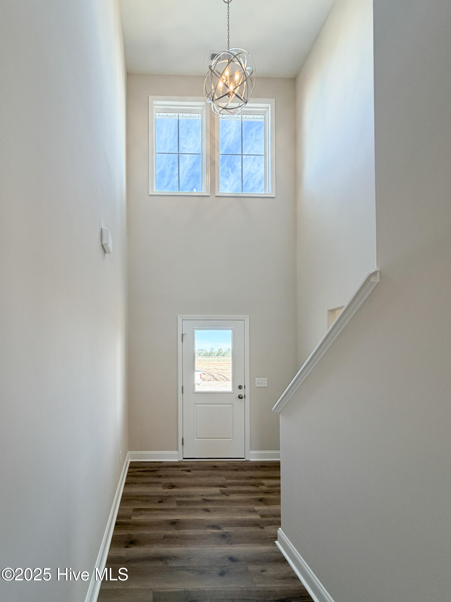 100544616 | Photo 10