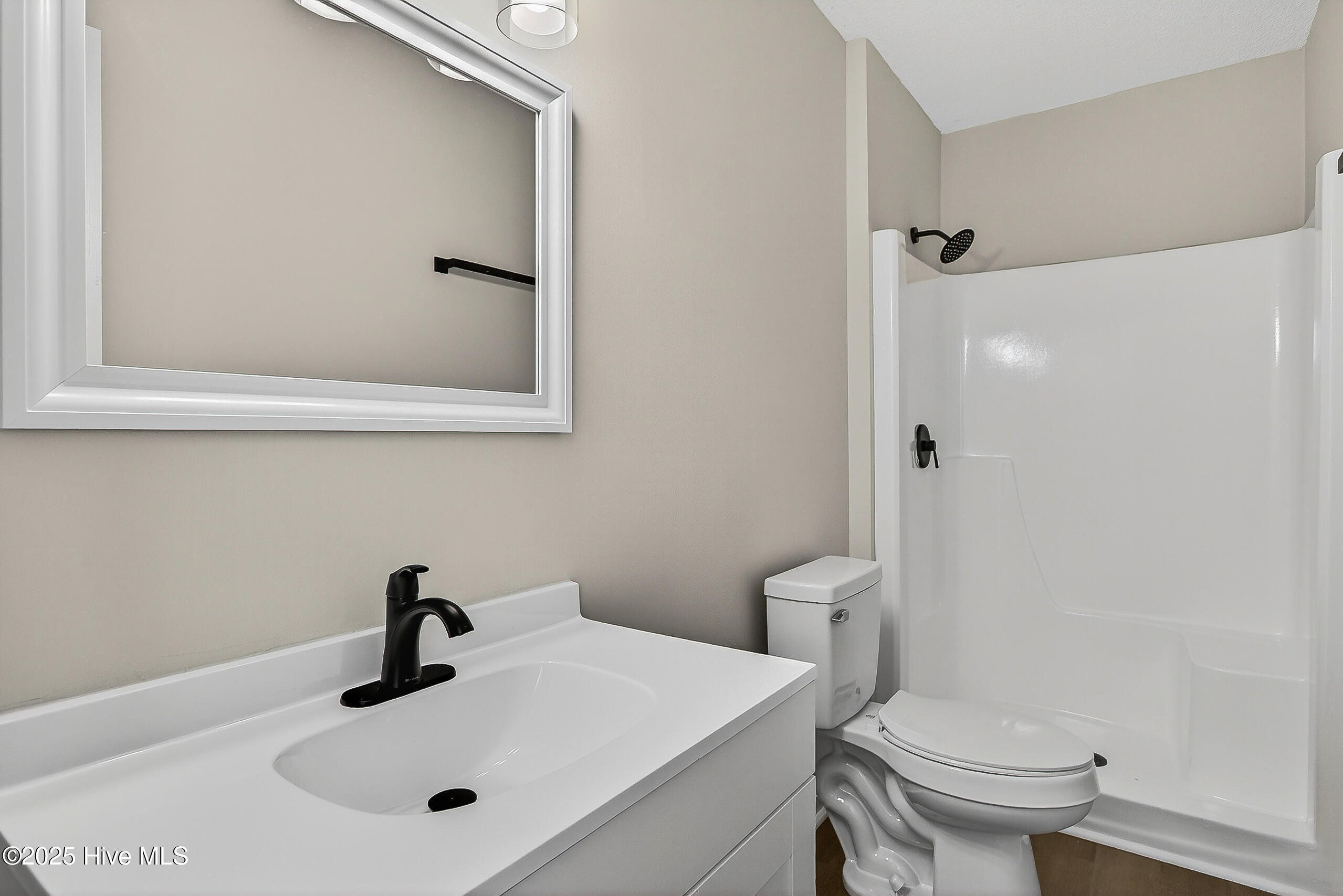 100543296 | Photo 16