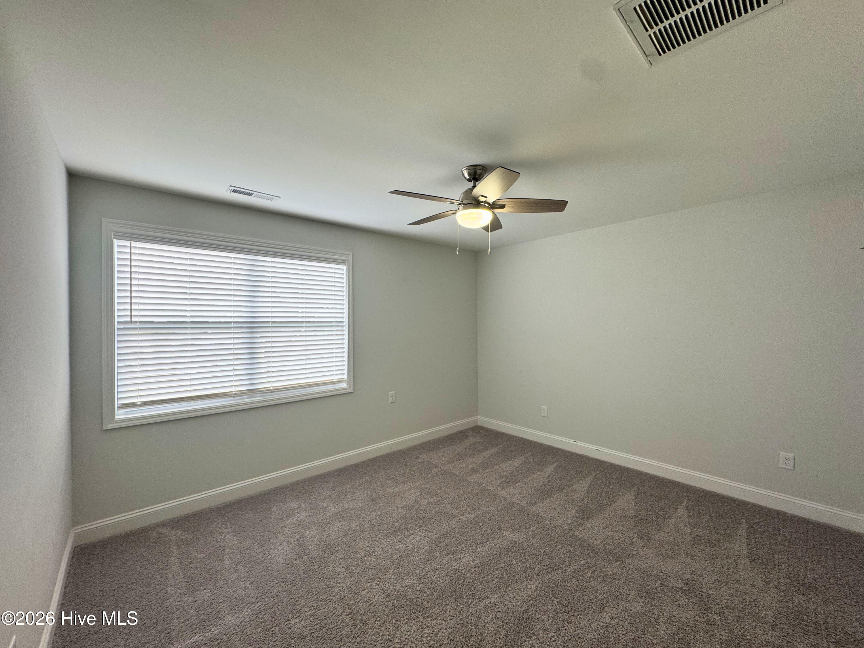 100566006 | Photo 23