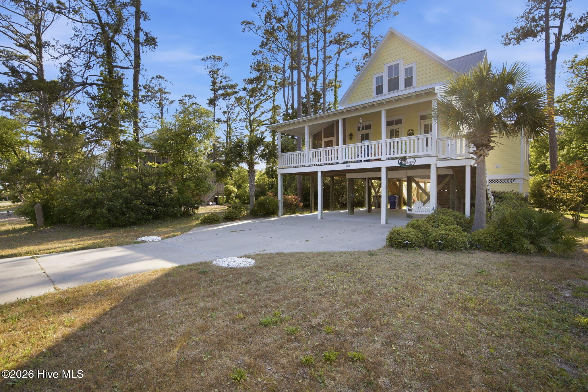 100569649 | Photo 41