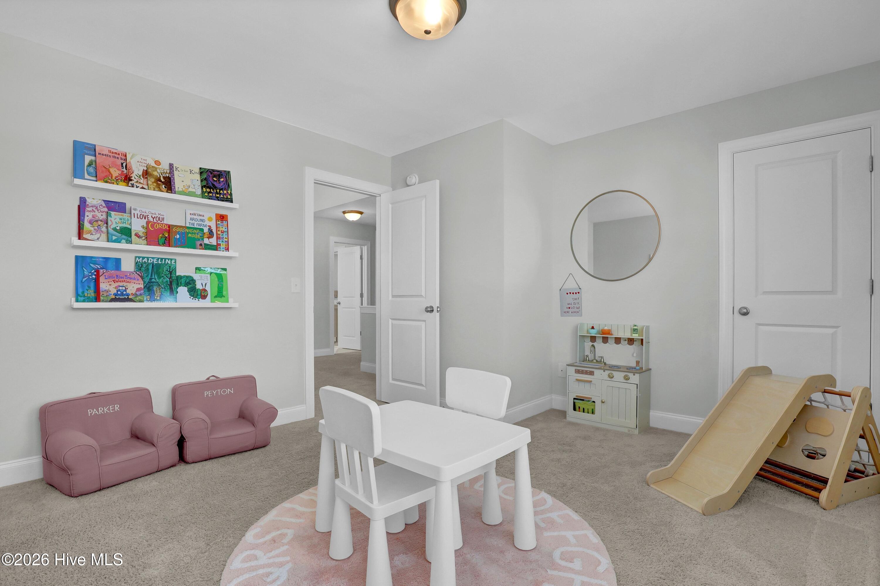 100562684 | Photo 27