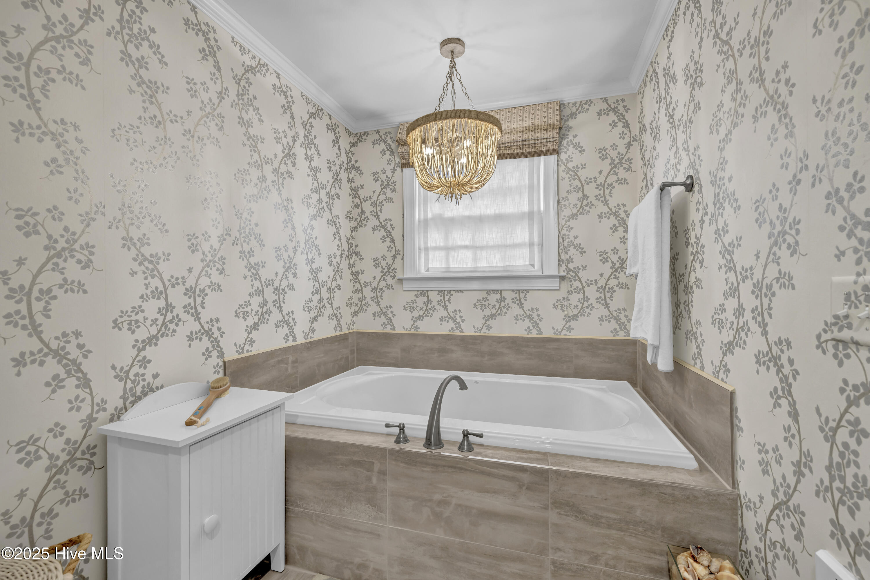 100519719 | Photo 17