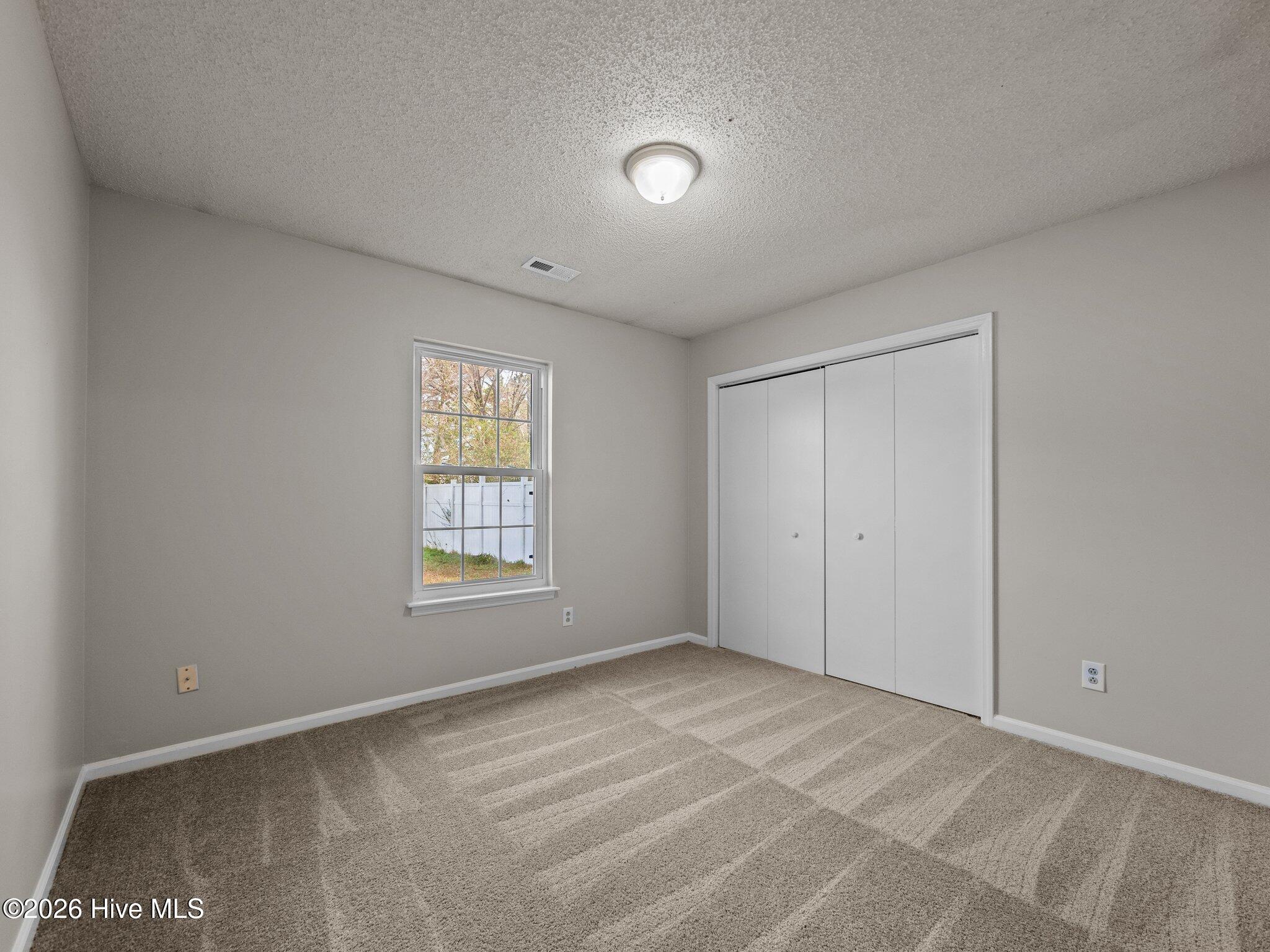 100563808 | Photo 16