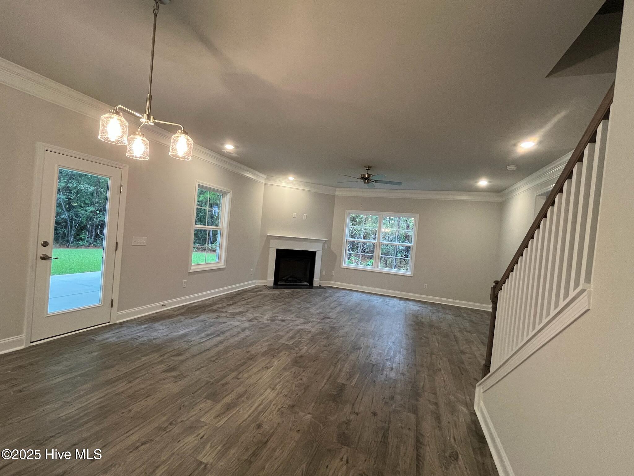 100420321 | Photo 18