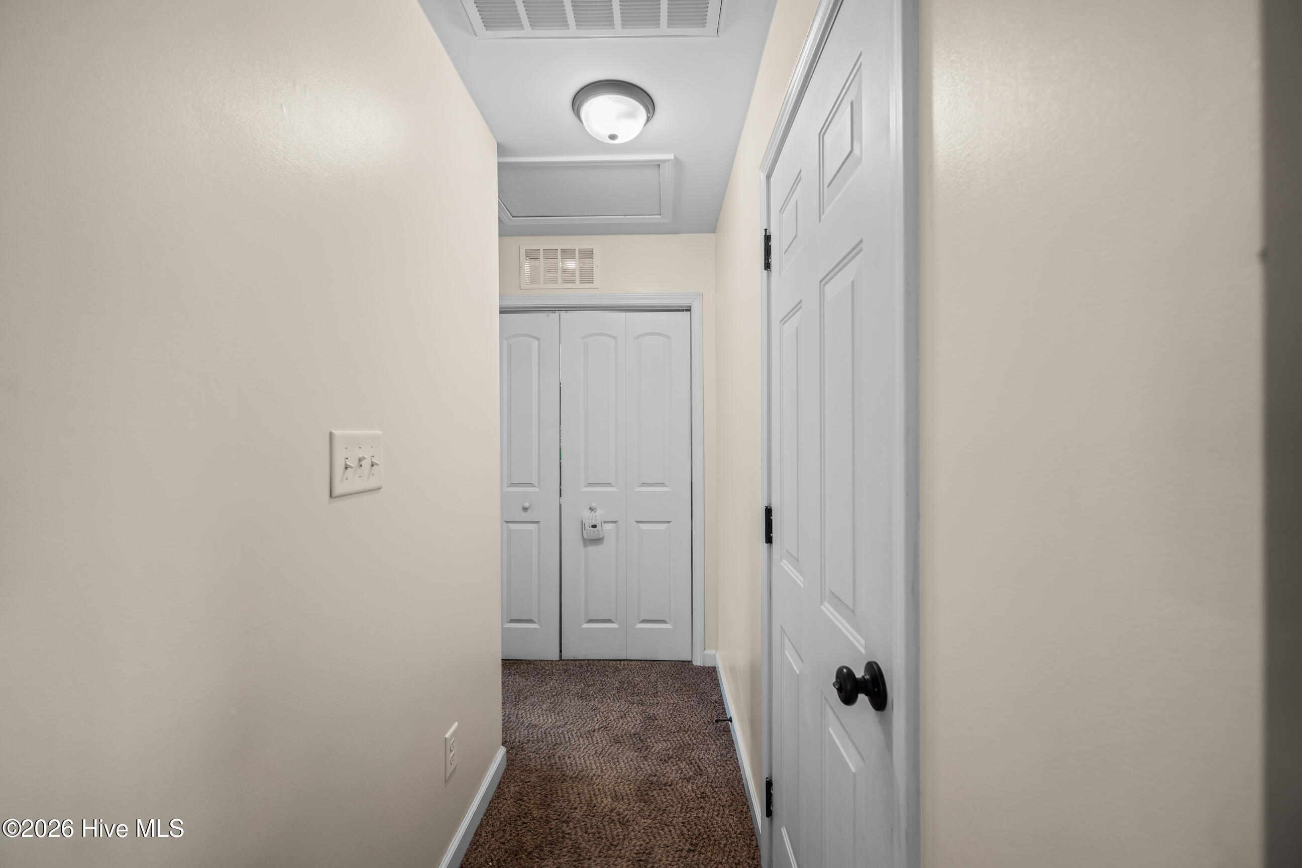 100550878 | Photo 15