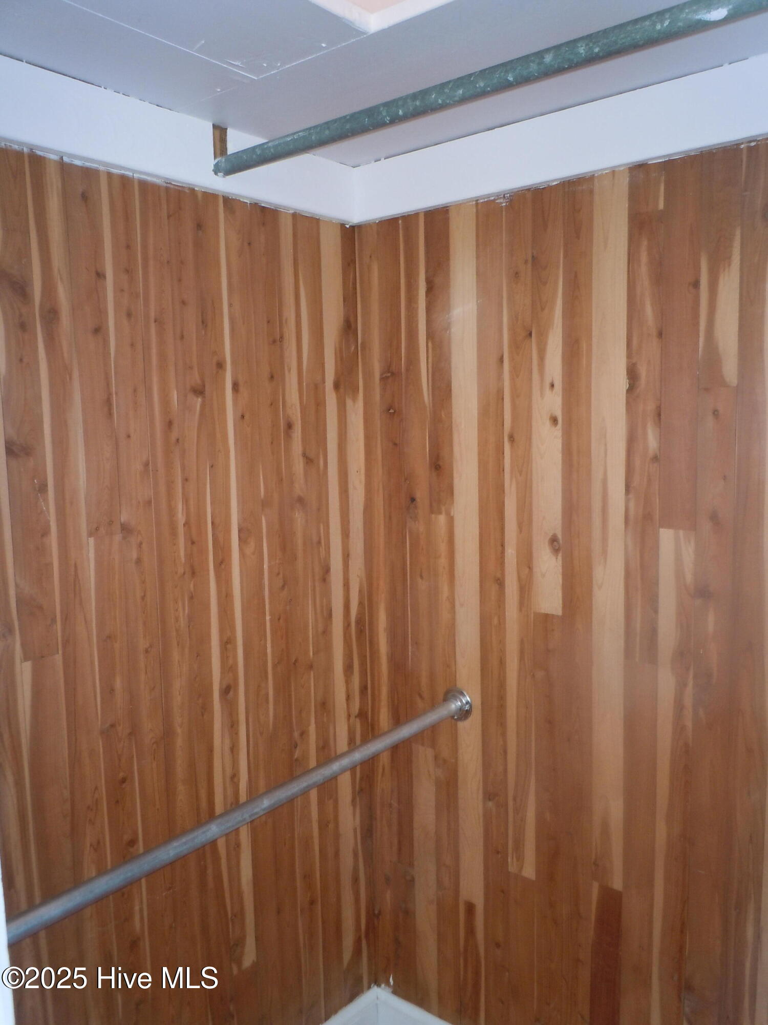 100536293 | Photo 51