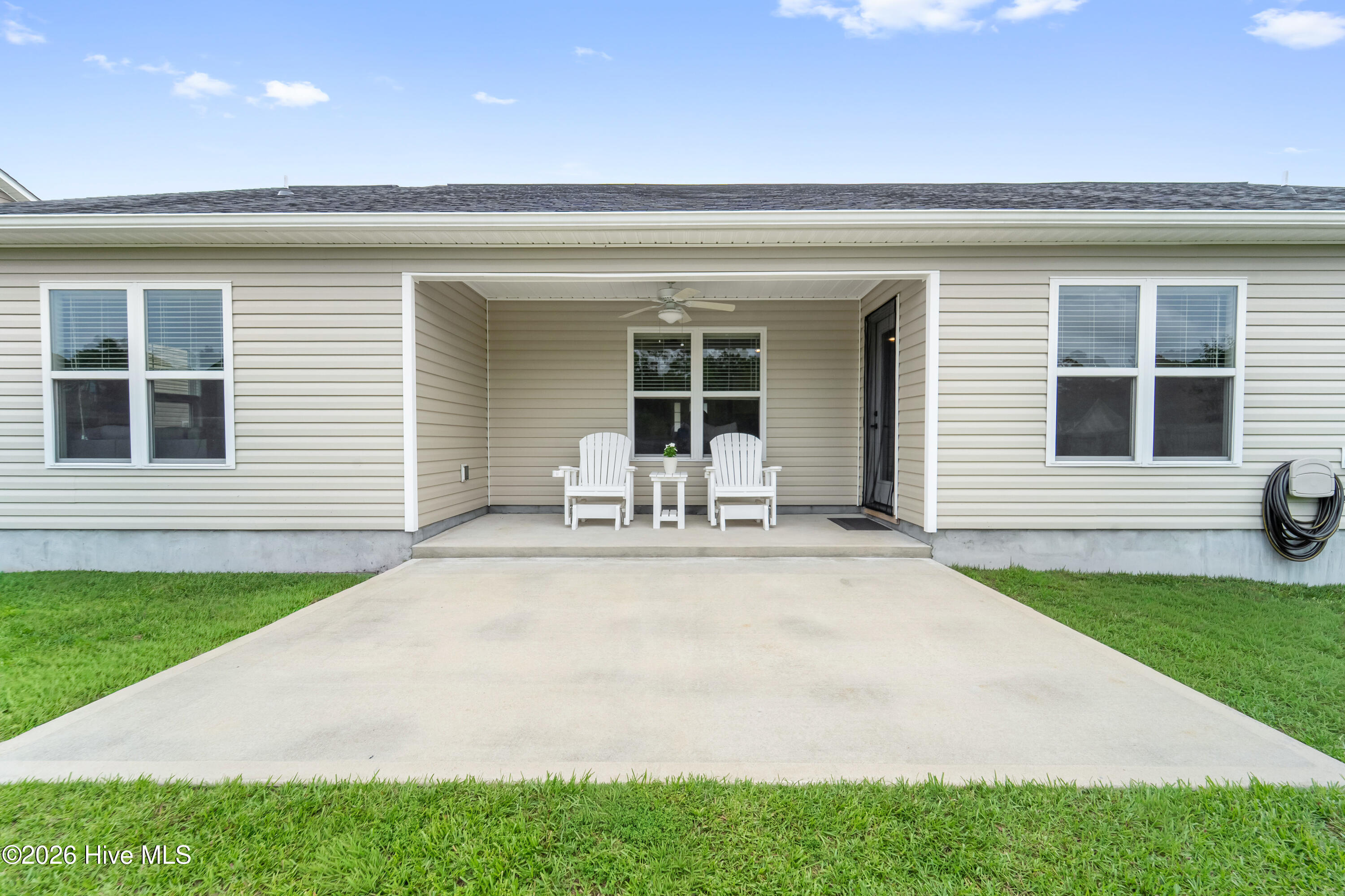 242 Legacy Lane,Newport