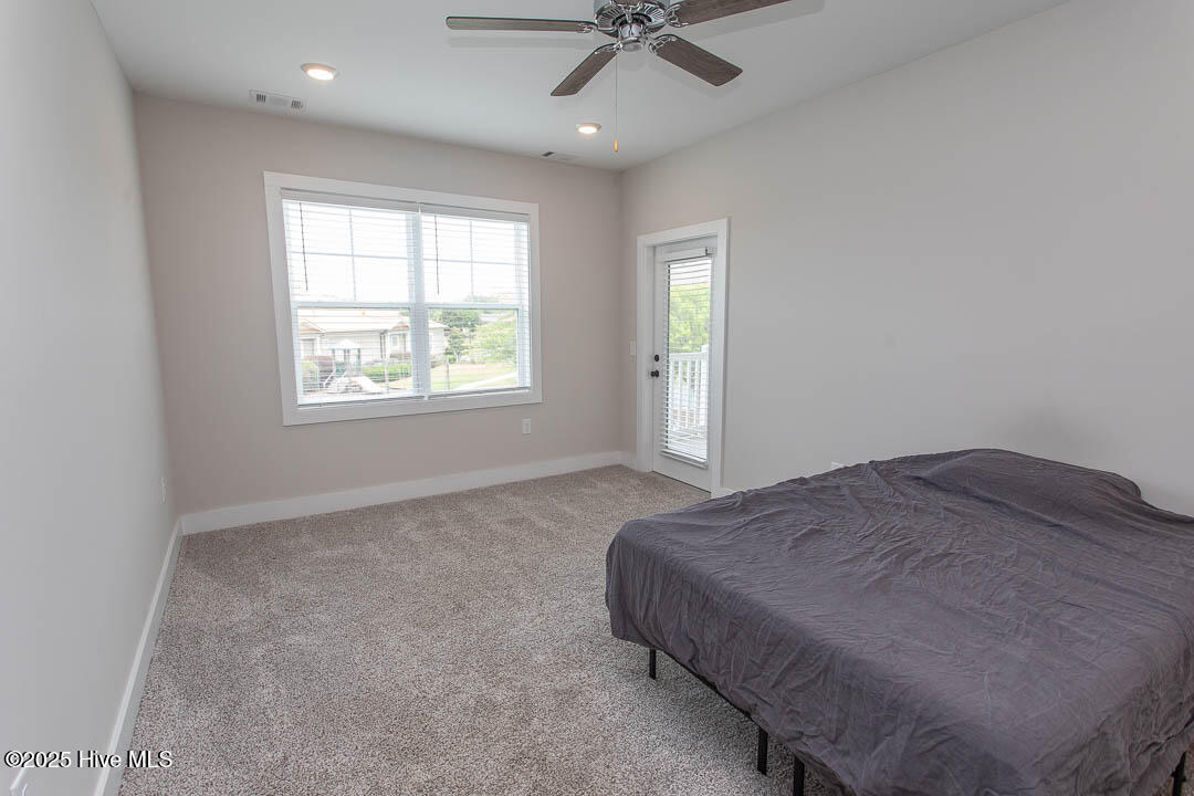 100511795 | Photo 15