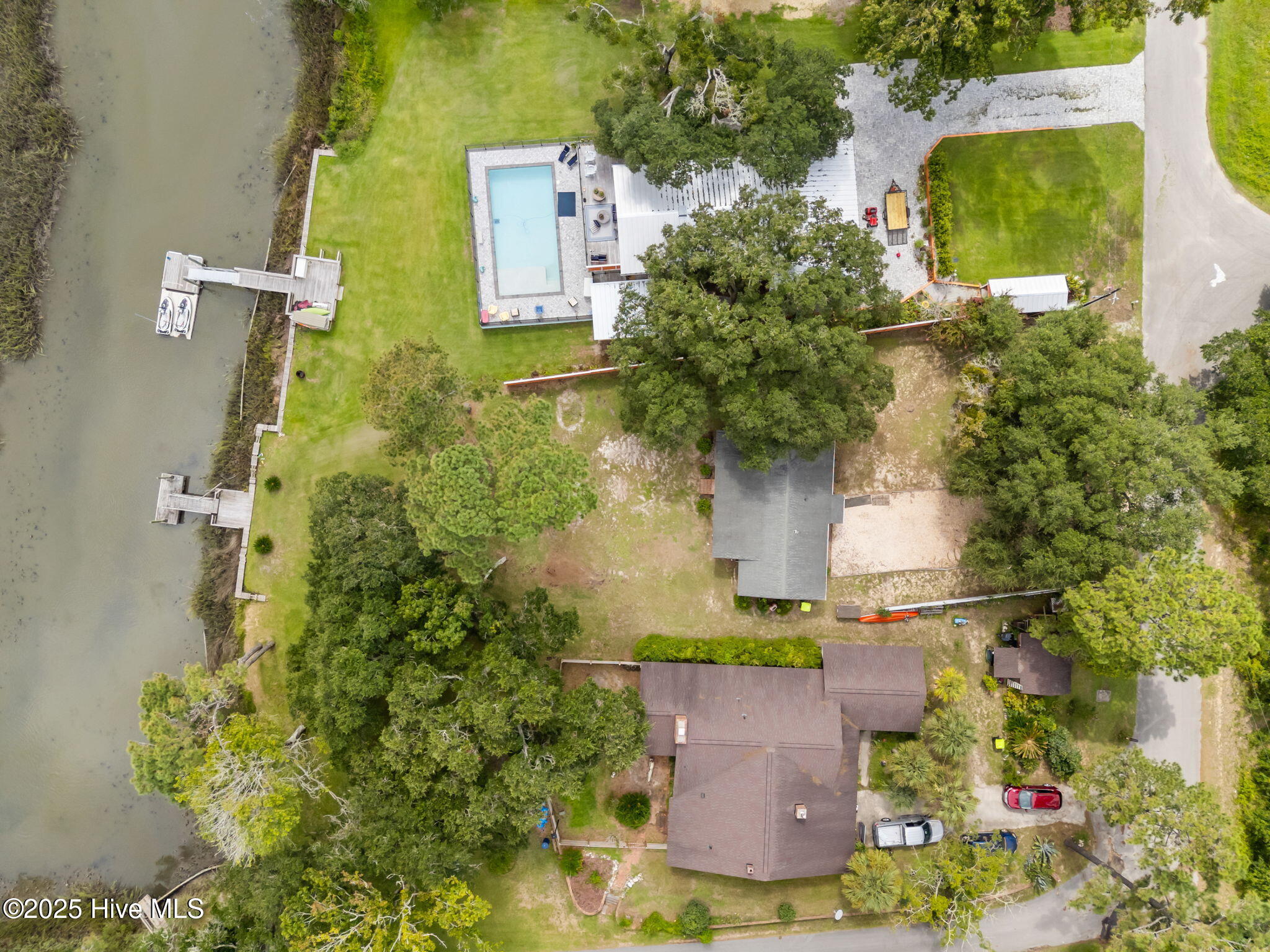 100527099 | Photo 12