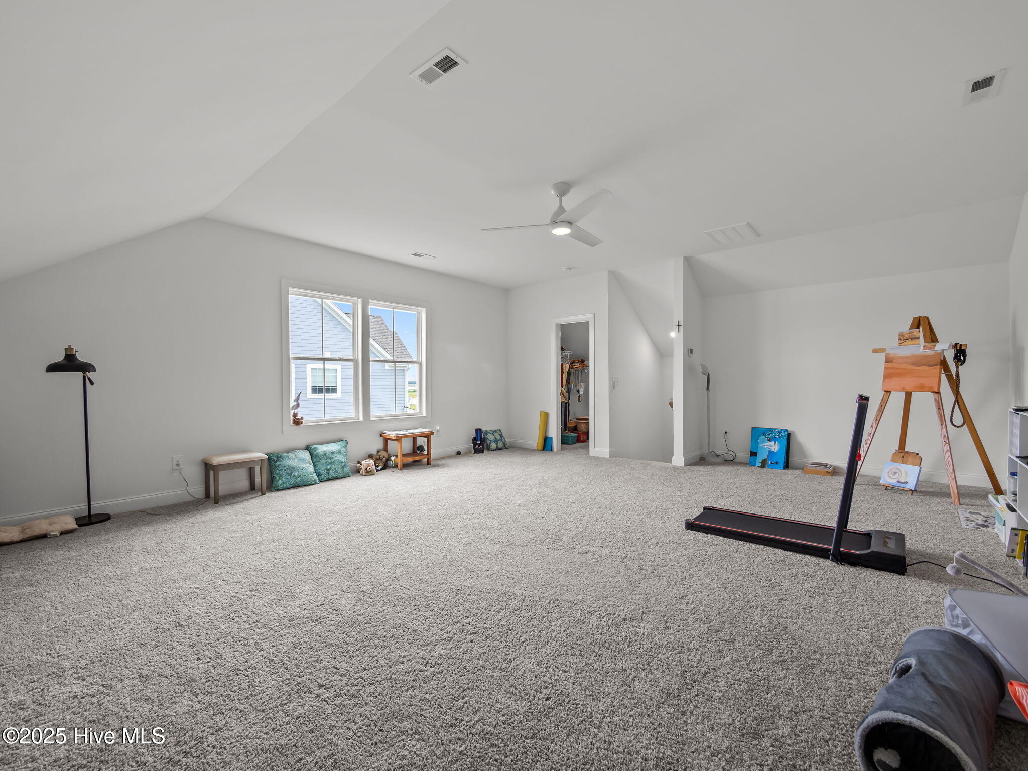 100528285 | Photo 38