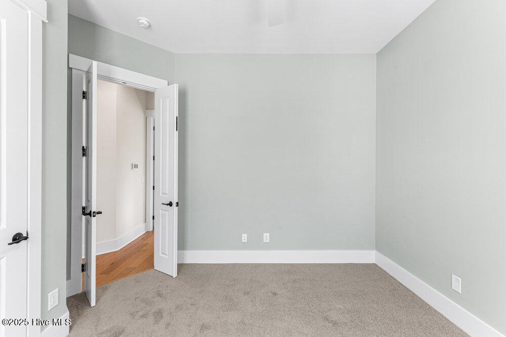 100541579 | Photo 18