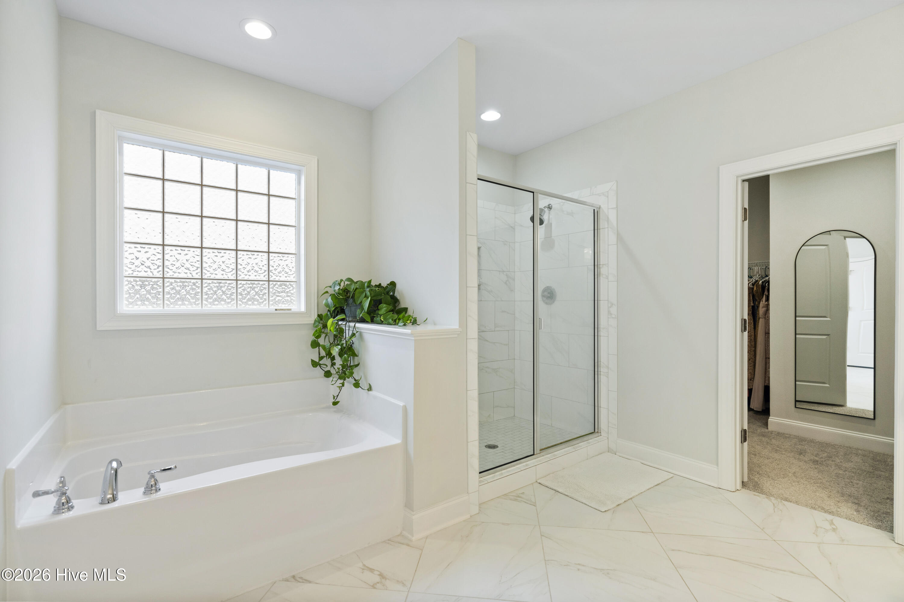 100549659 | Photo 48