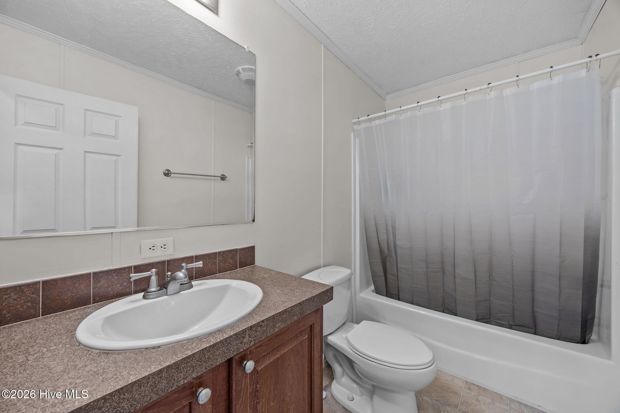 100550408 | Photo 23