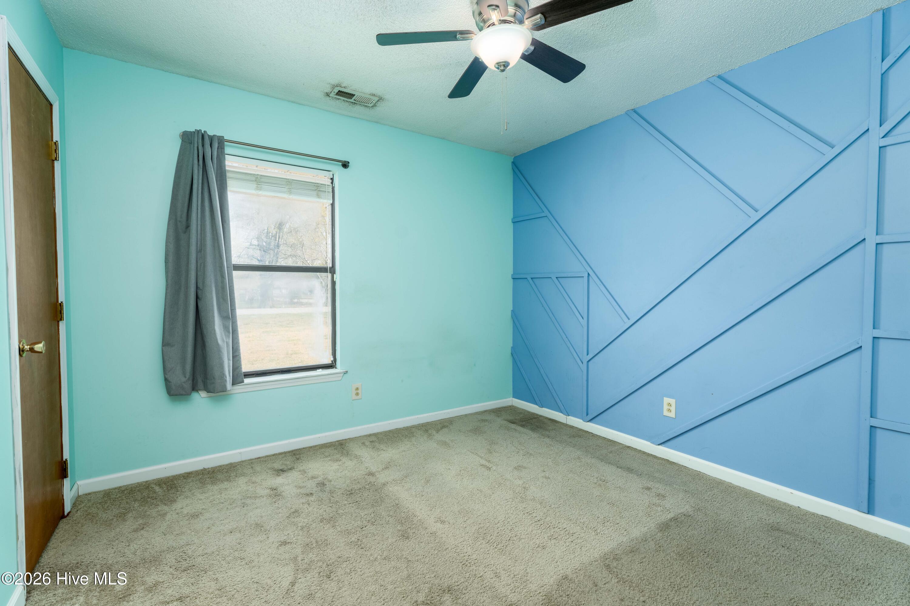 100563525 | Photo 16