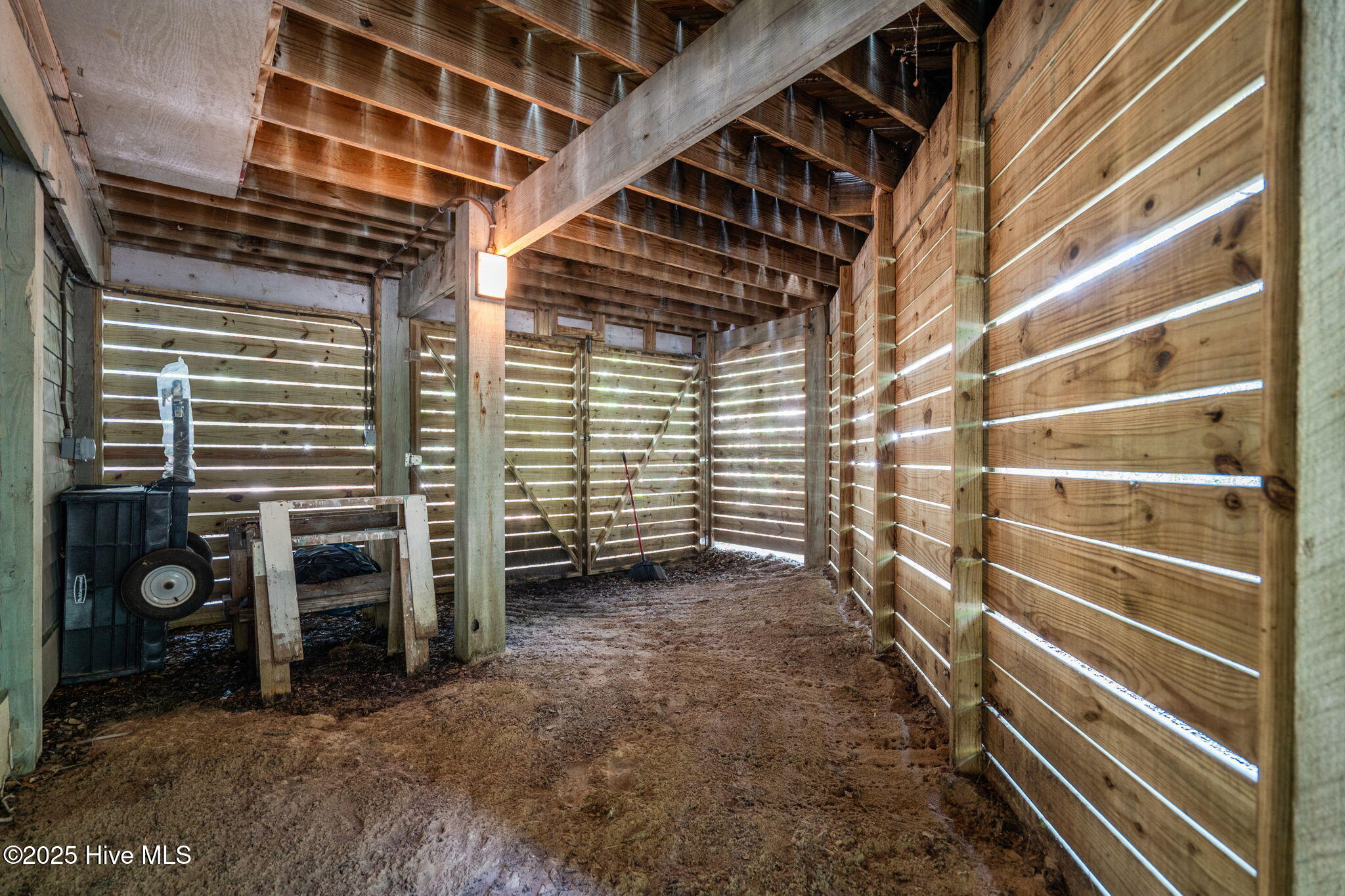 100501952 | Photo 67