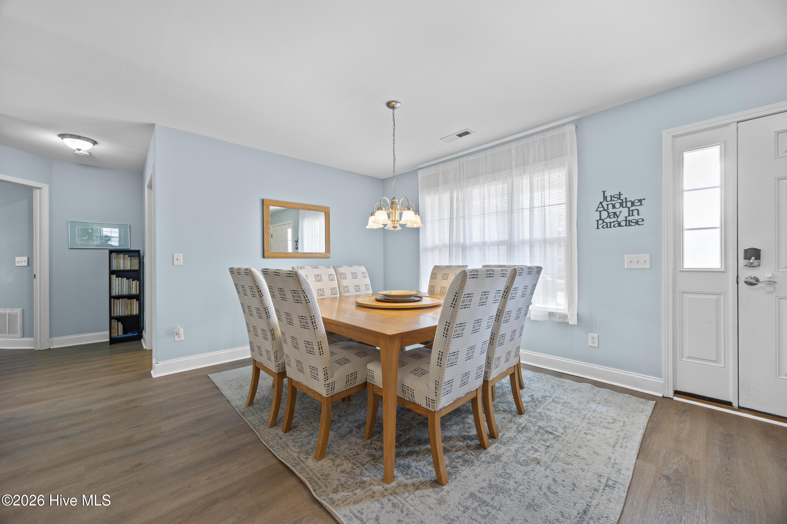 100555445 | Photo 10