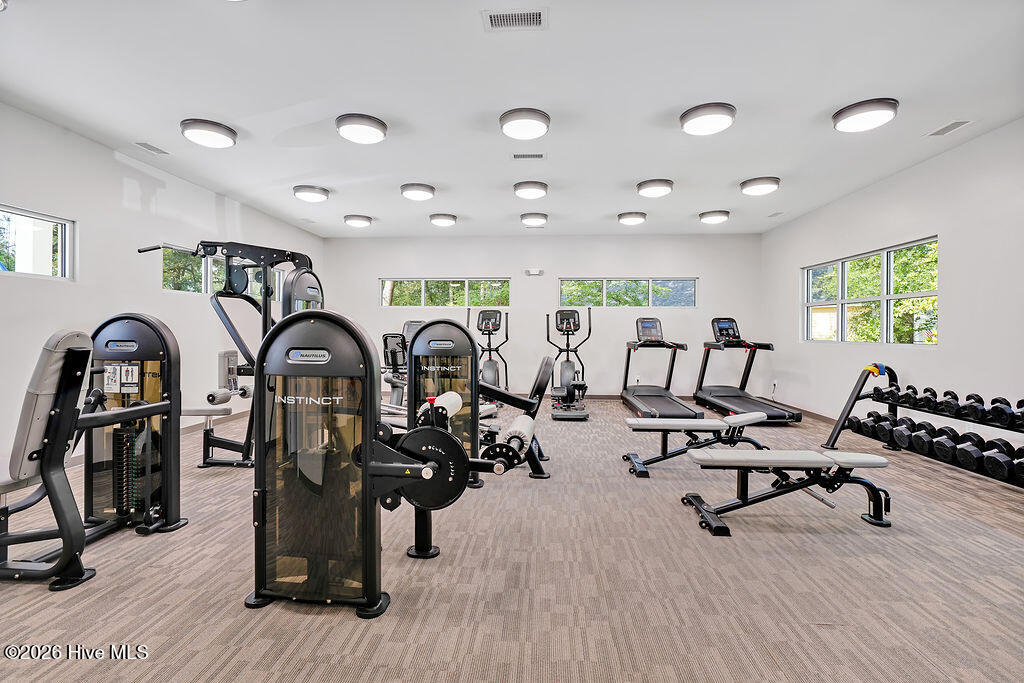 100549849 | Photo 59