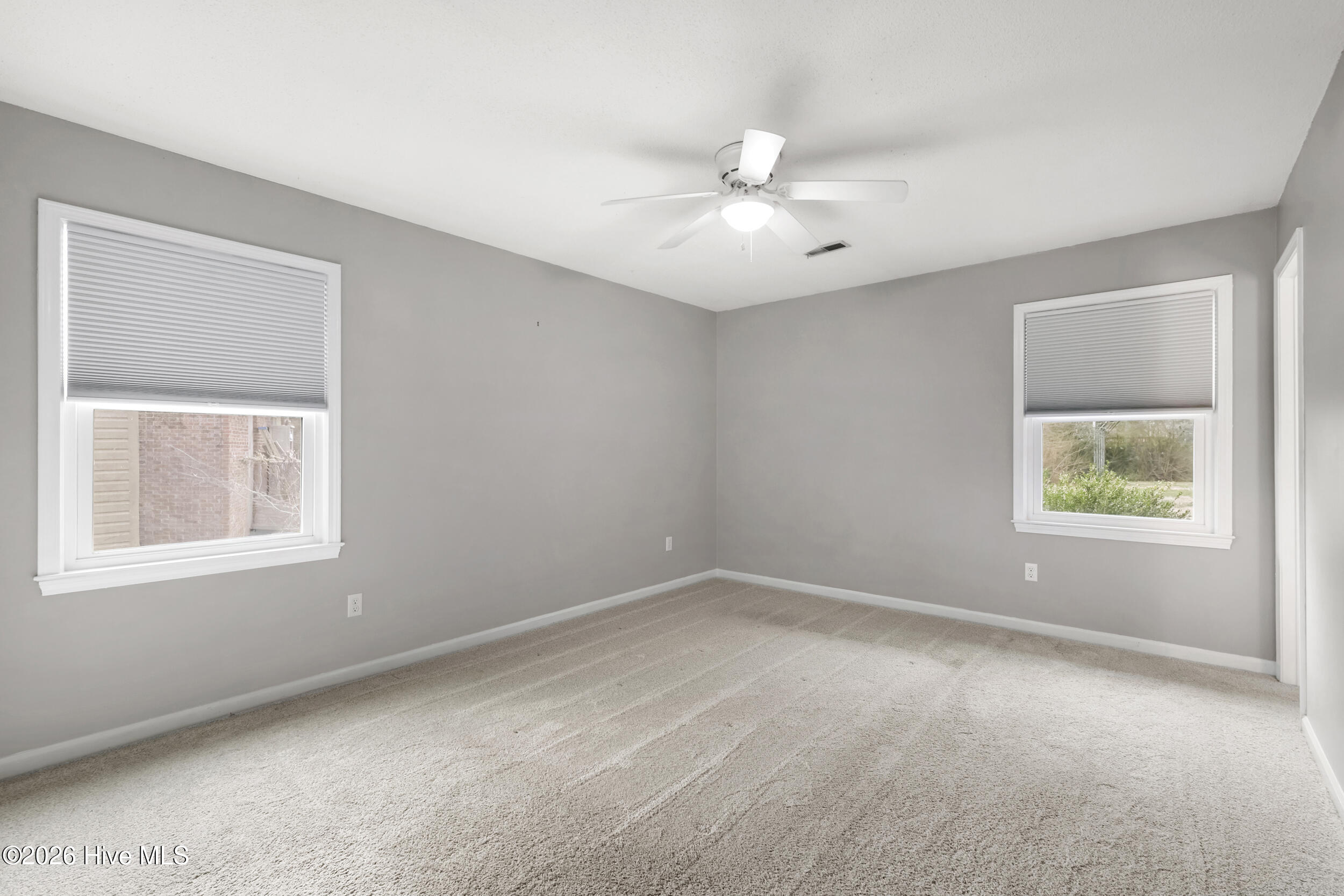 100558857 | Photo 16