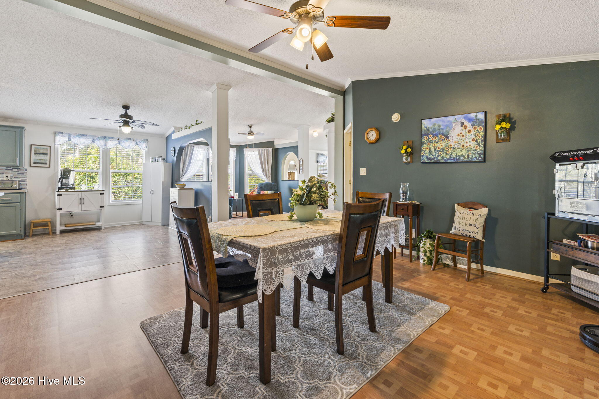 100563458 | Photo 14