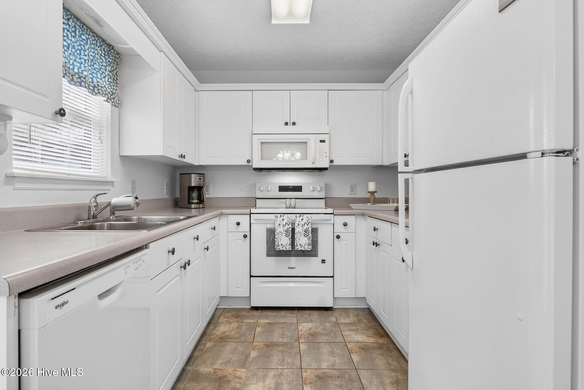 100562767 | Photo 18