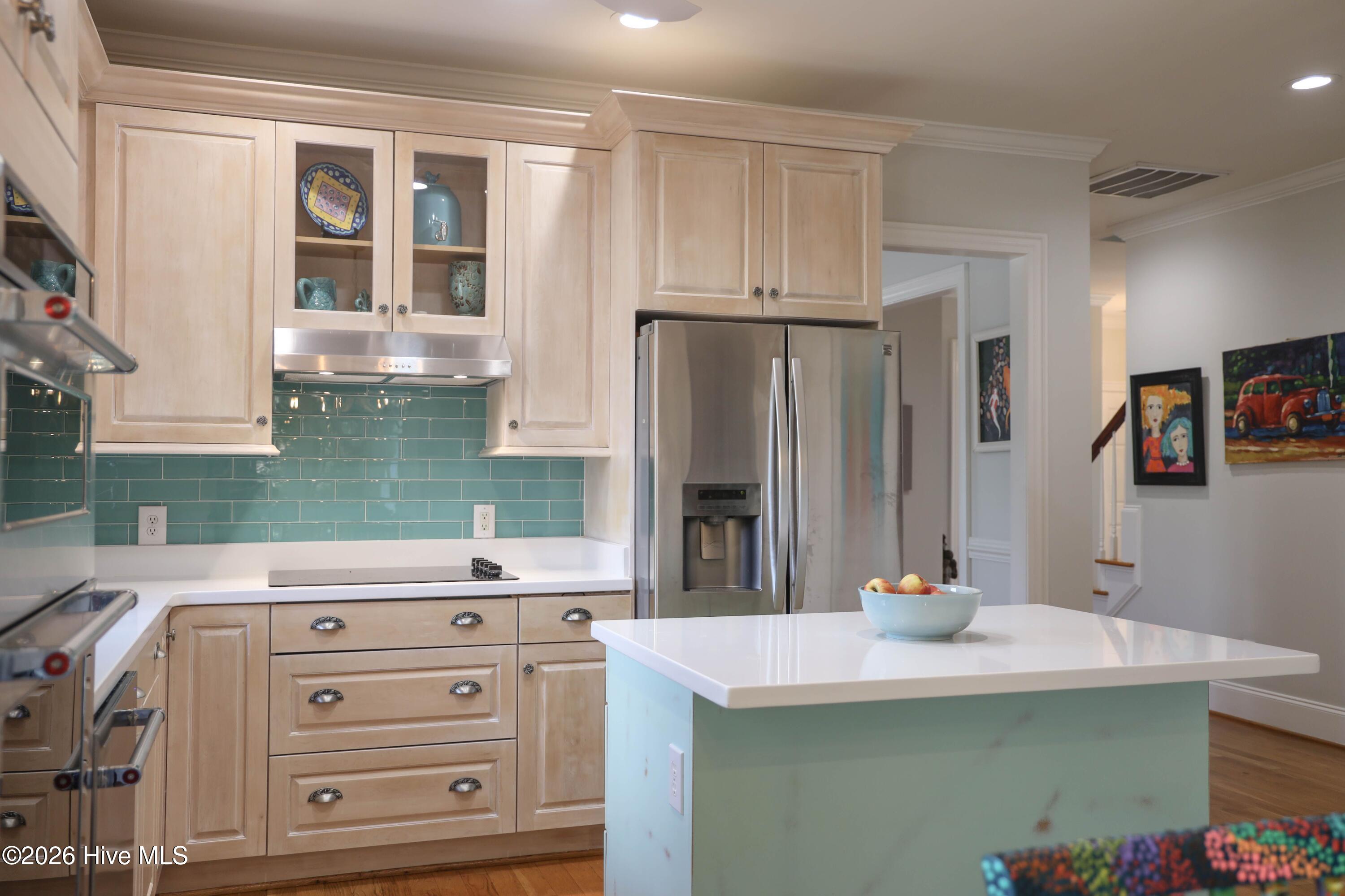 100559415 | Photo 31