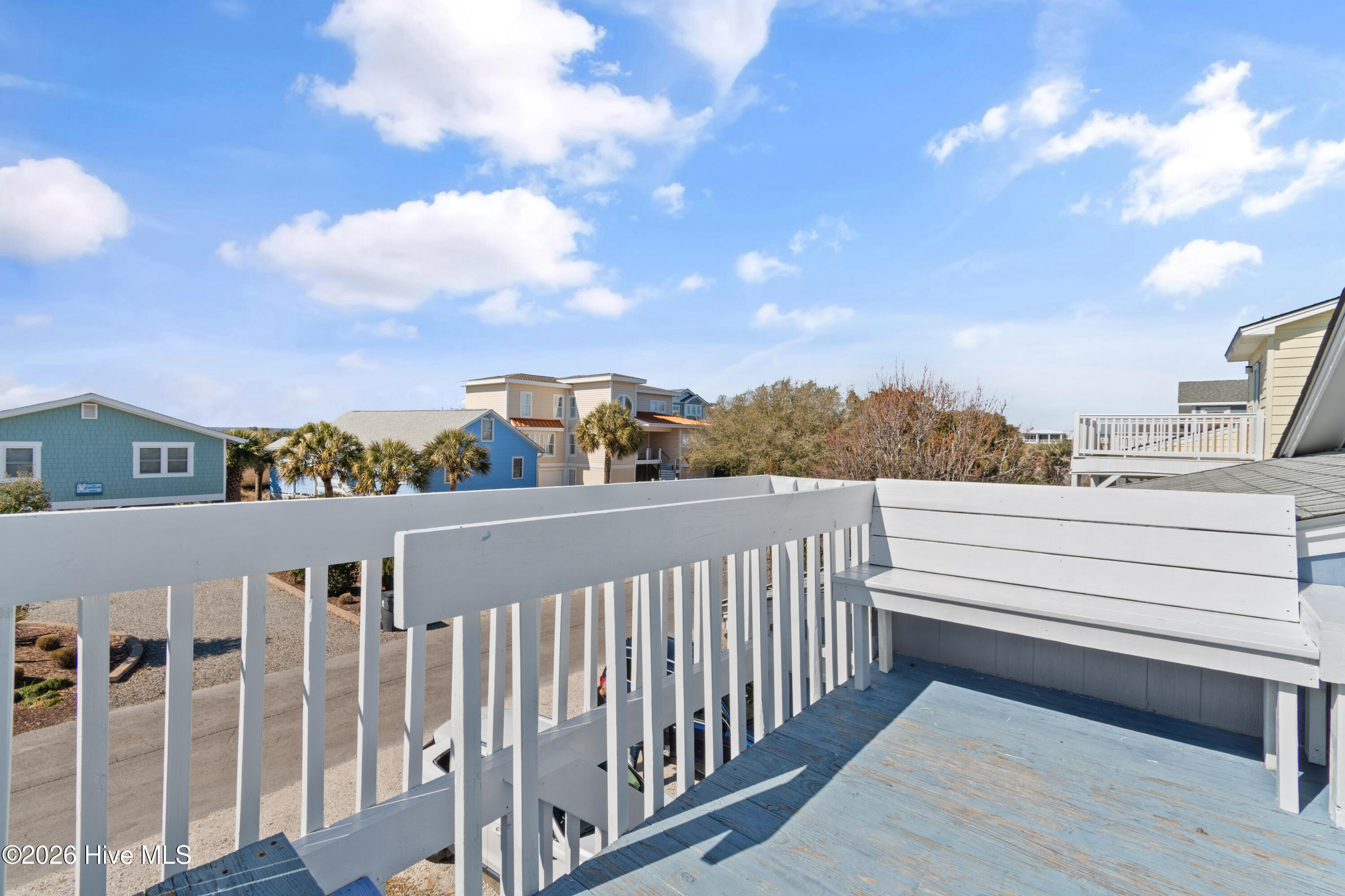 100557263 | Photo 37