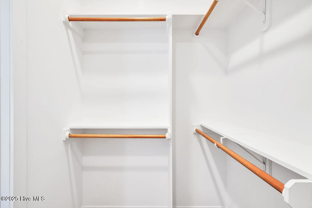 100539026 | Photo 45