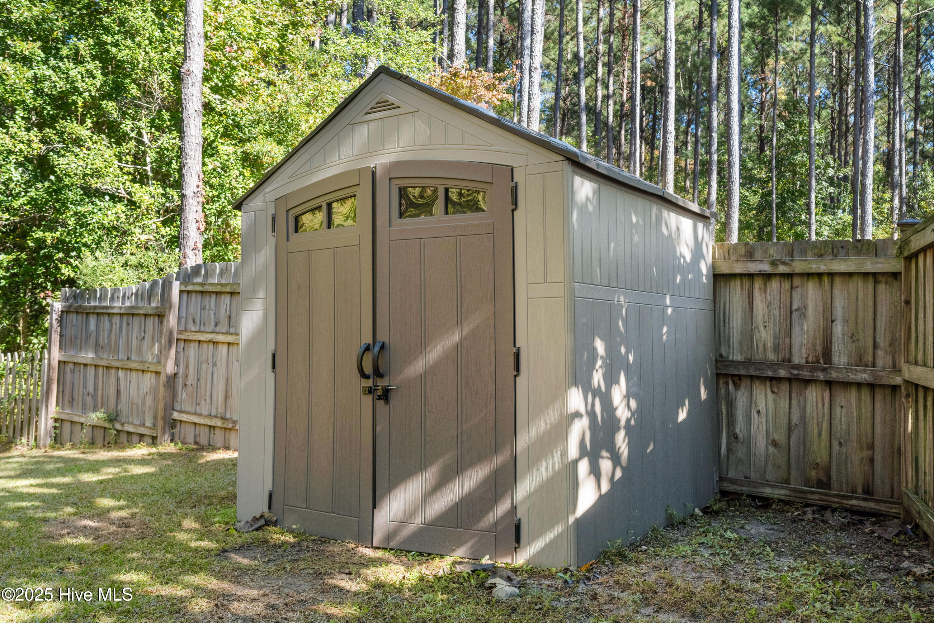 100546019 | Photo 44