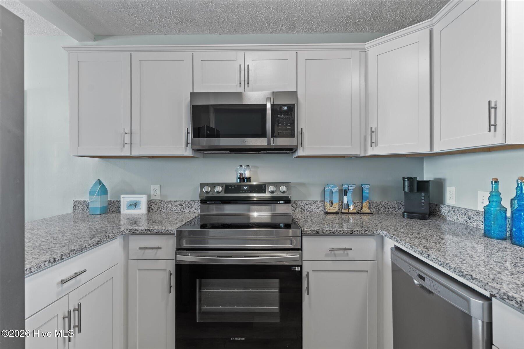 100564383 | Photo 19