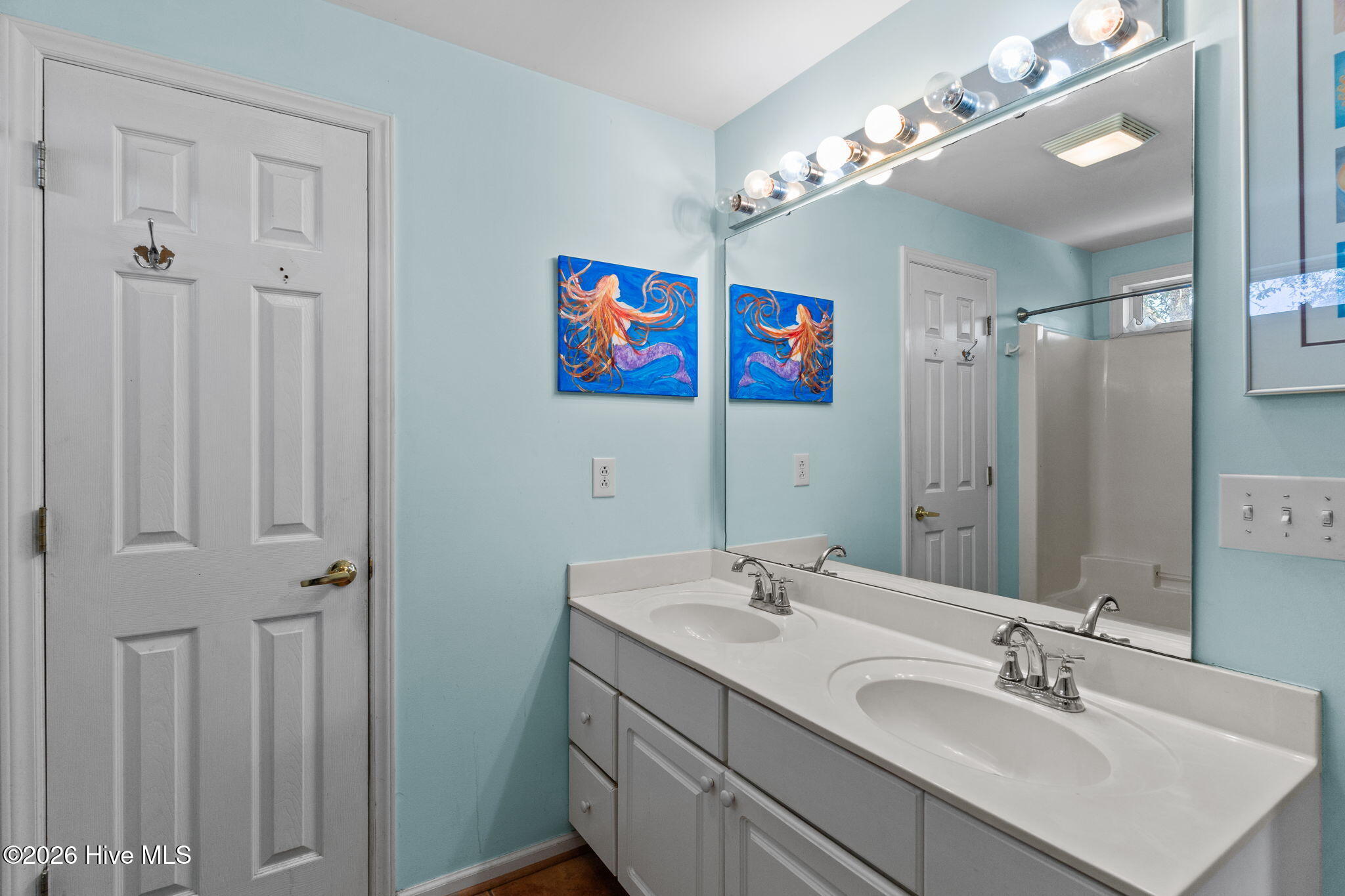 100564458 | Photo 31