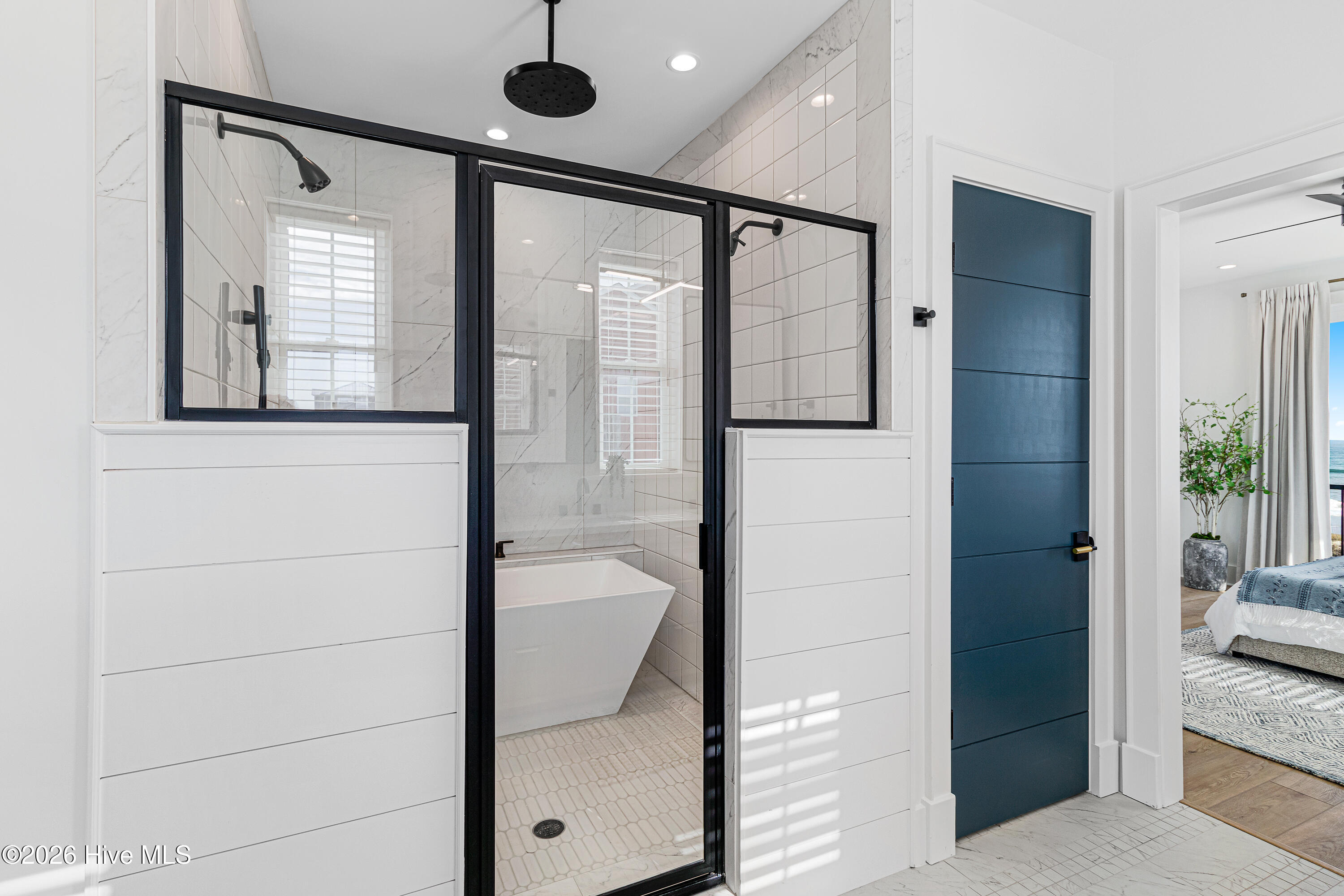 100567195 | Photo 37