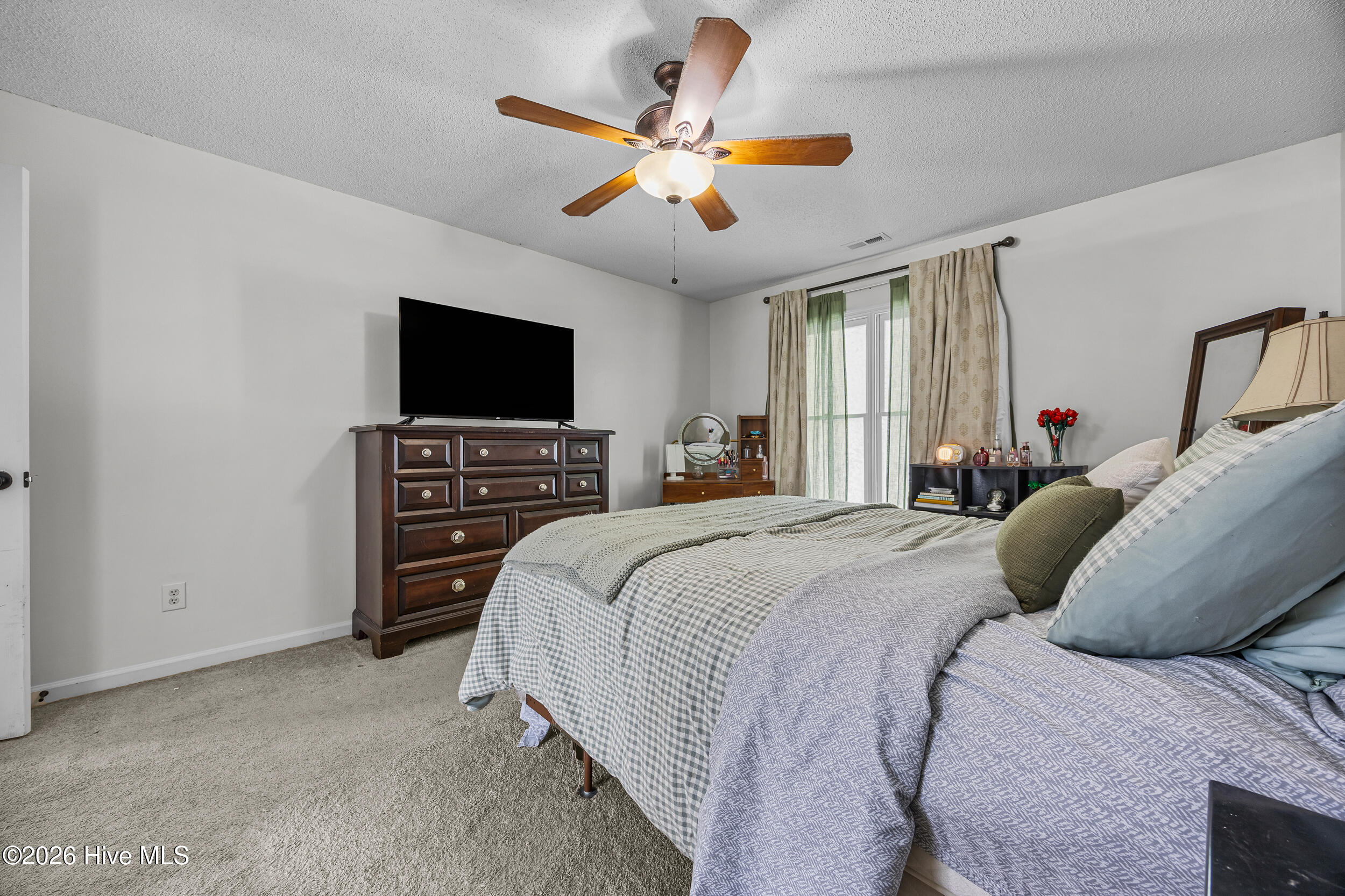 100566789 | Photo 22