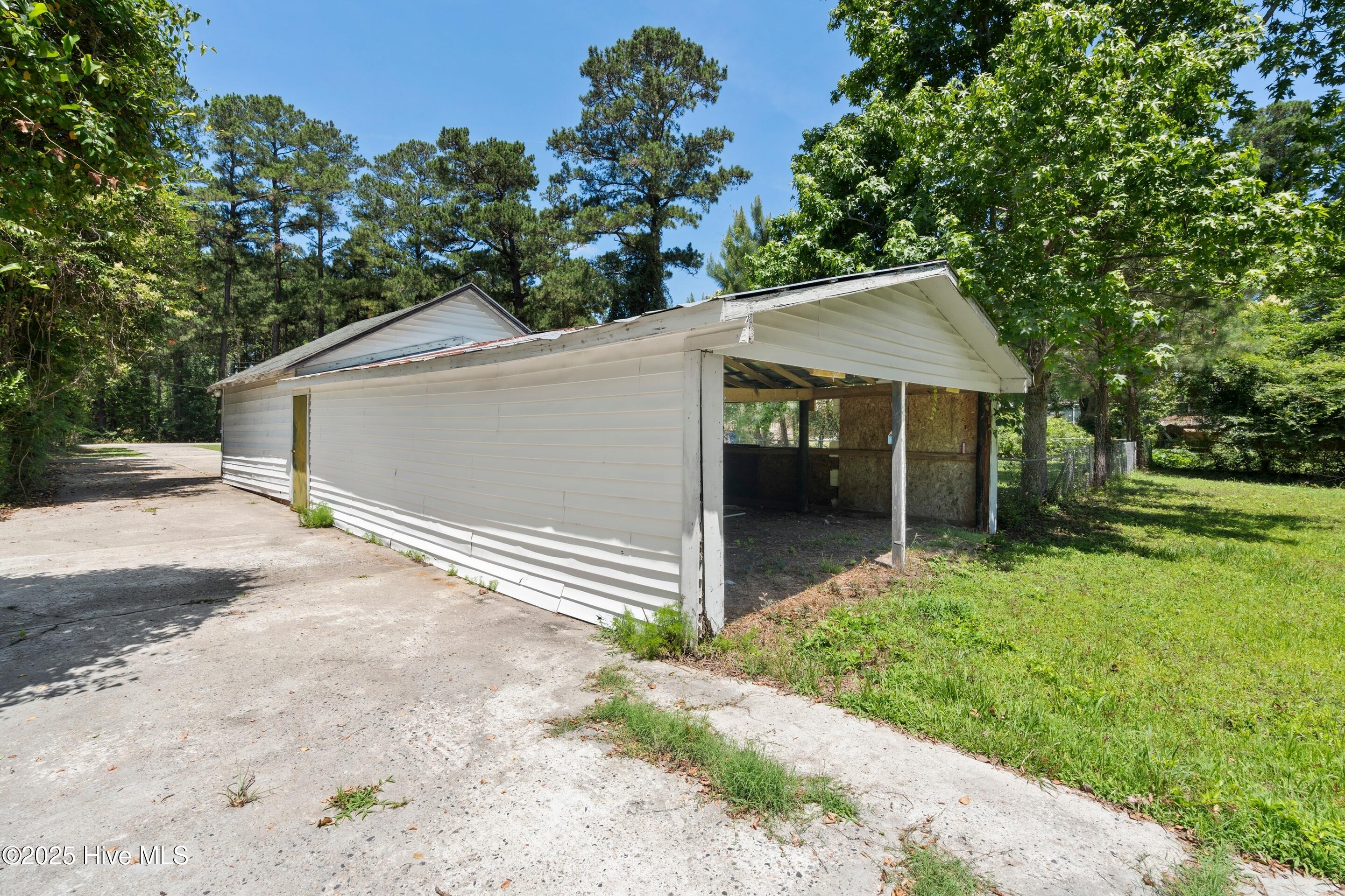 100513299 | Photo 40