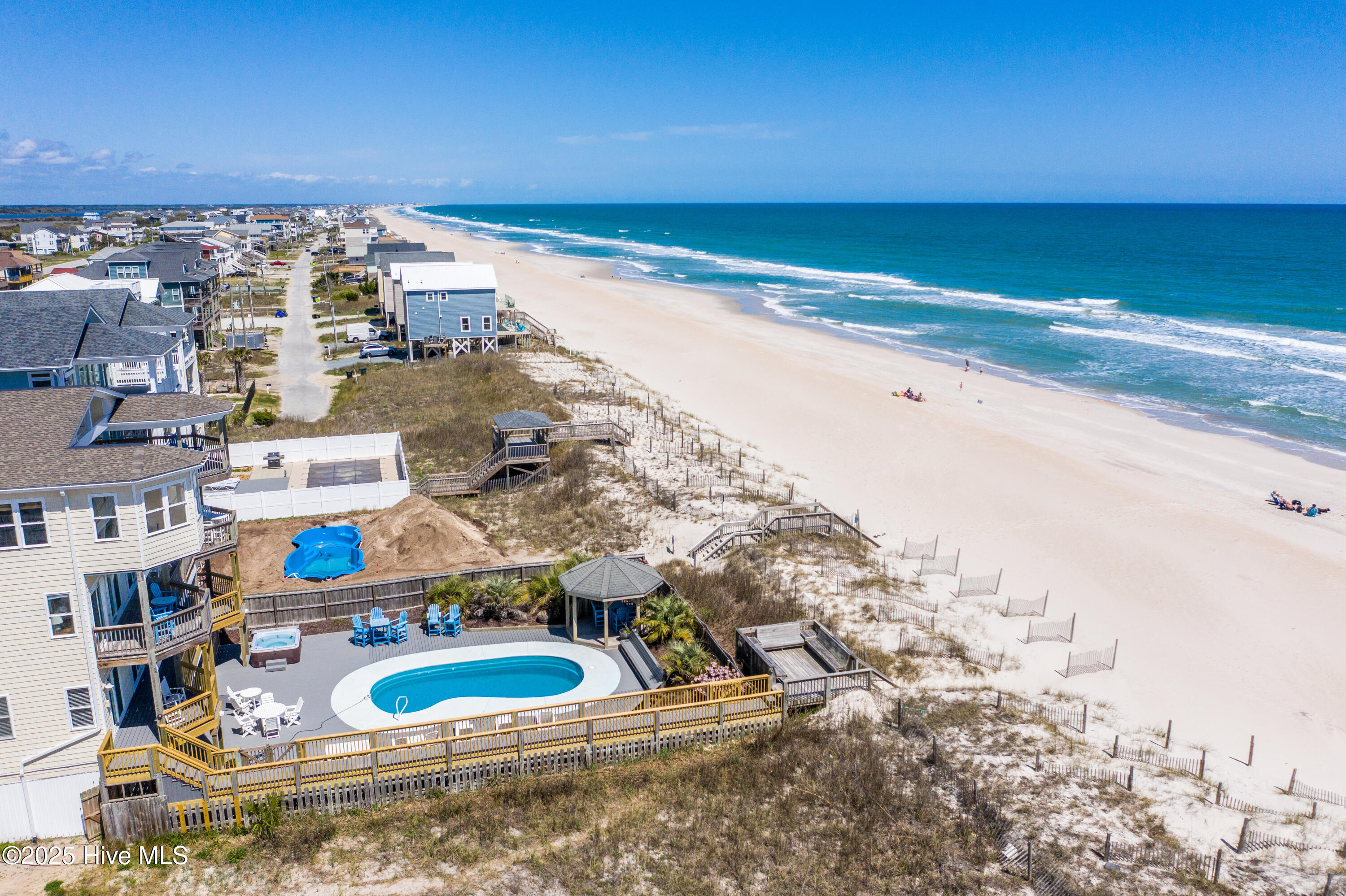 100538324 | Photo 79