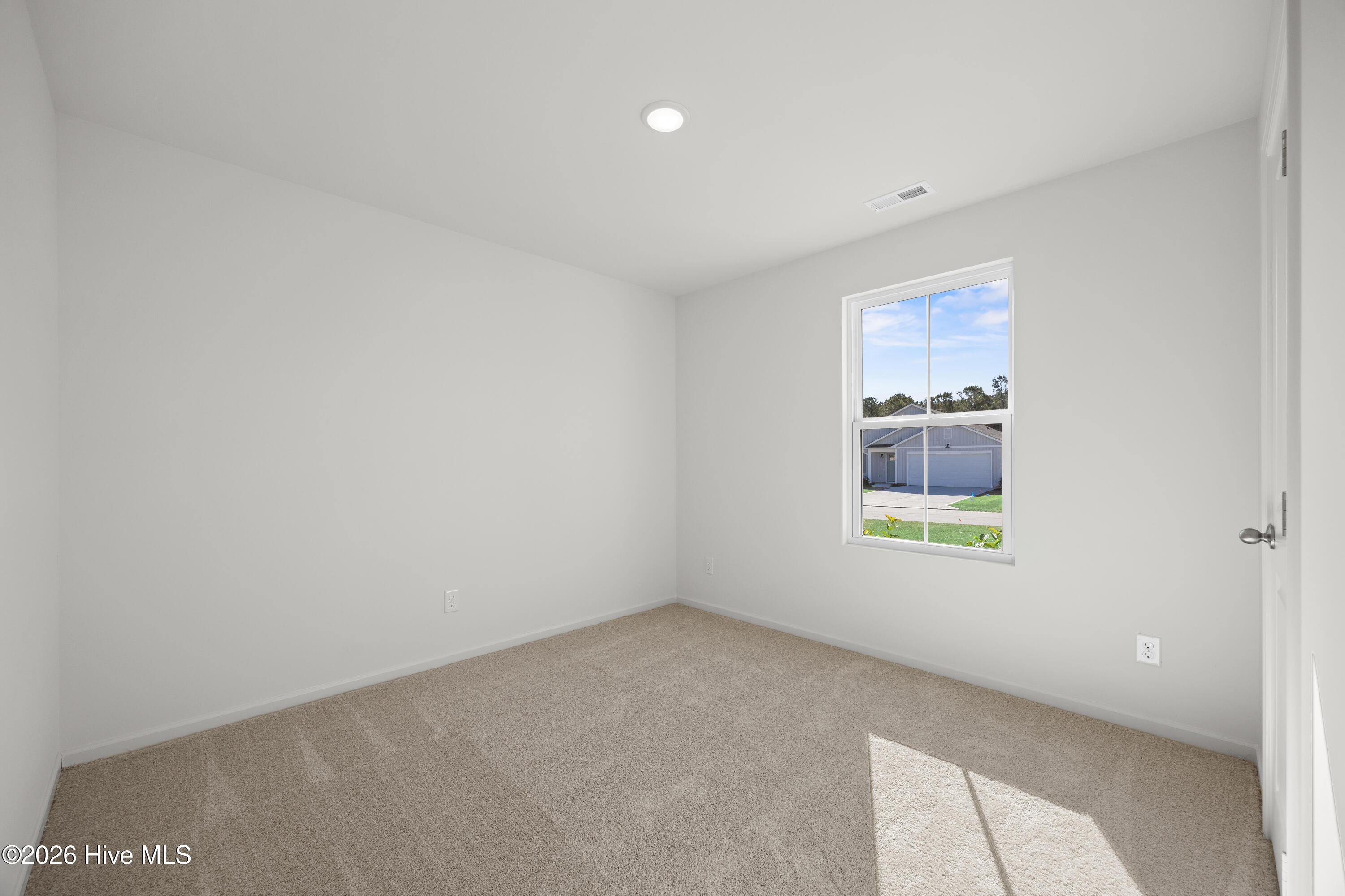 100540957 | Photo 15