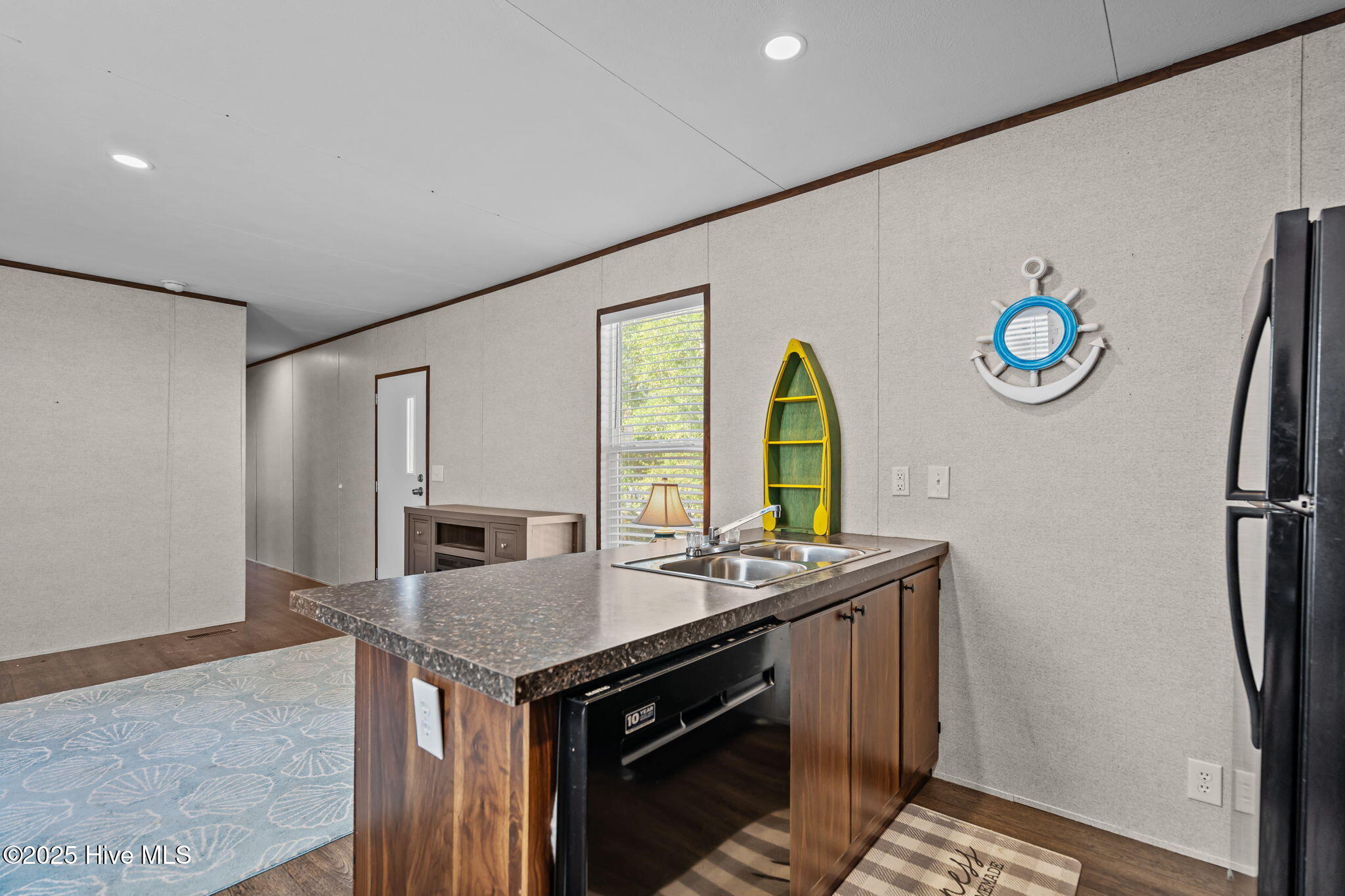 100531228 | Photo 42