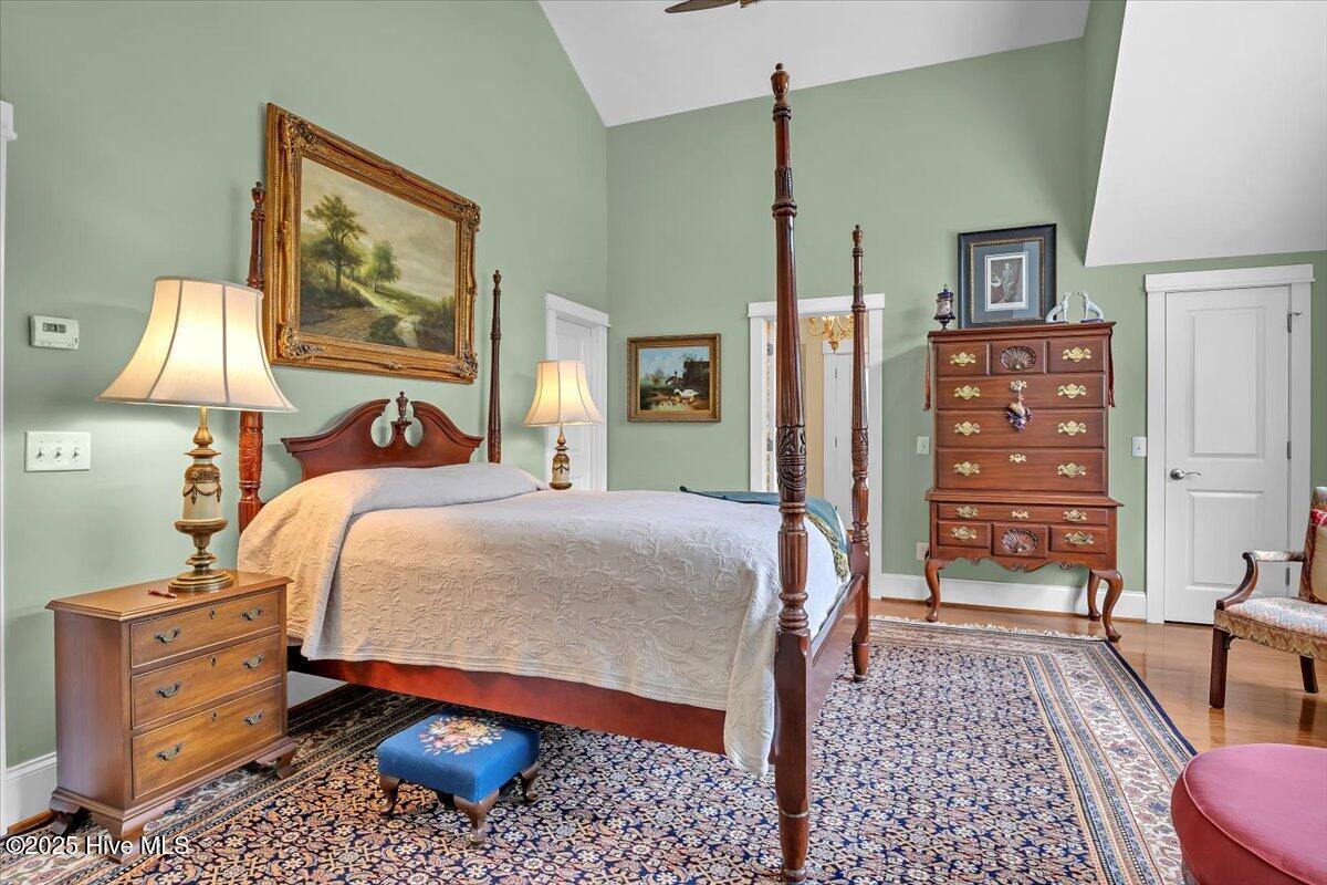 100556221 | Photo 27