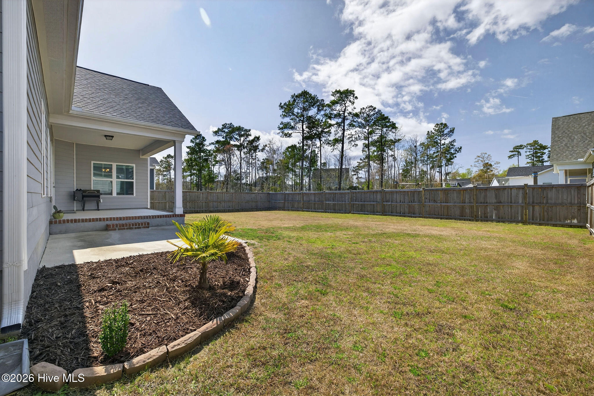 100563102 | Photo 35