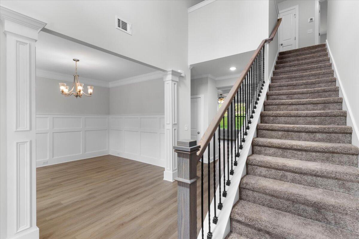 06-Foyer & Flex Room