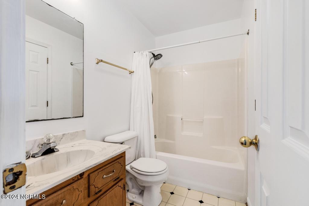 100551459 | Photo 14