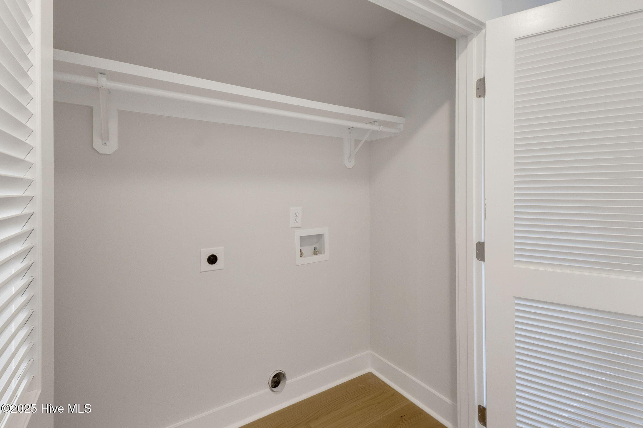 100522656 | Photo 25